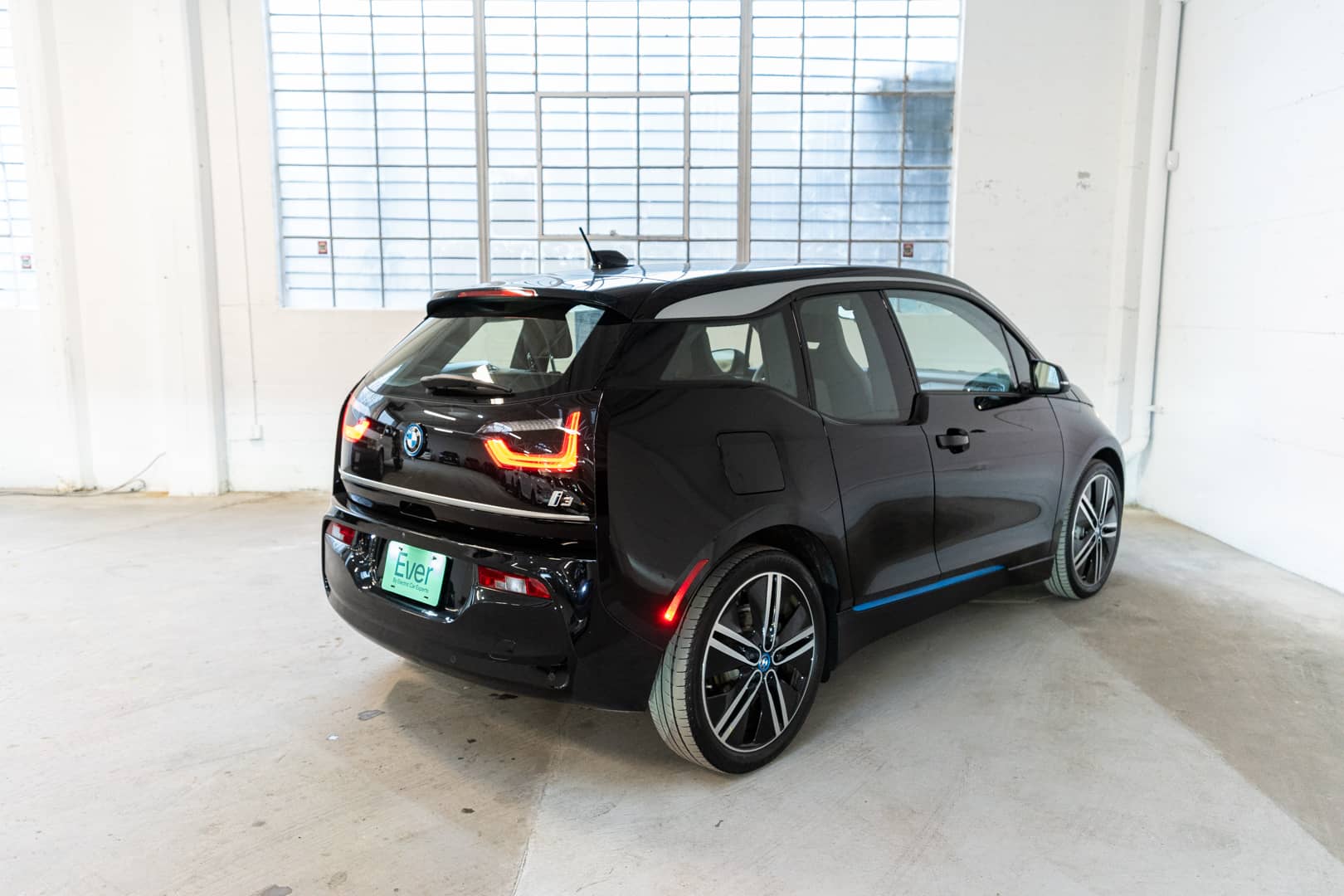 EverCars Co. vehicle image 6 for BMW i3 -  Mega World on EverCars Co.