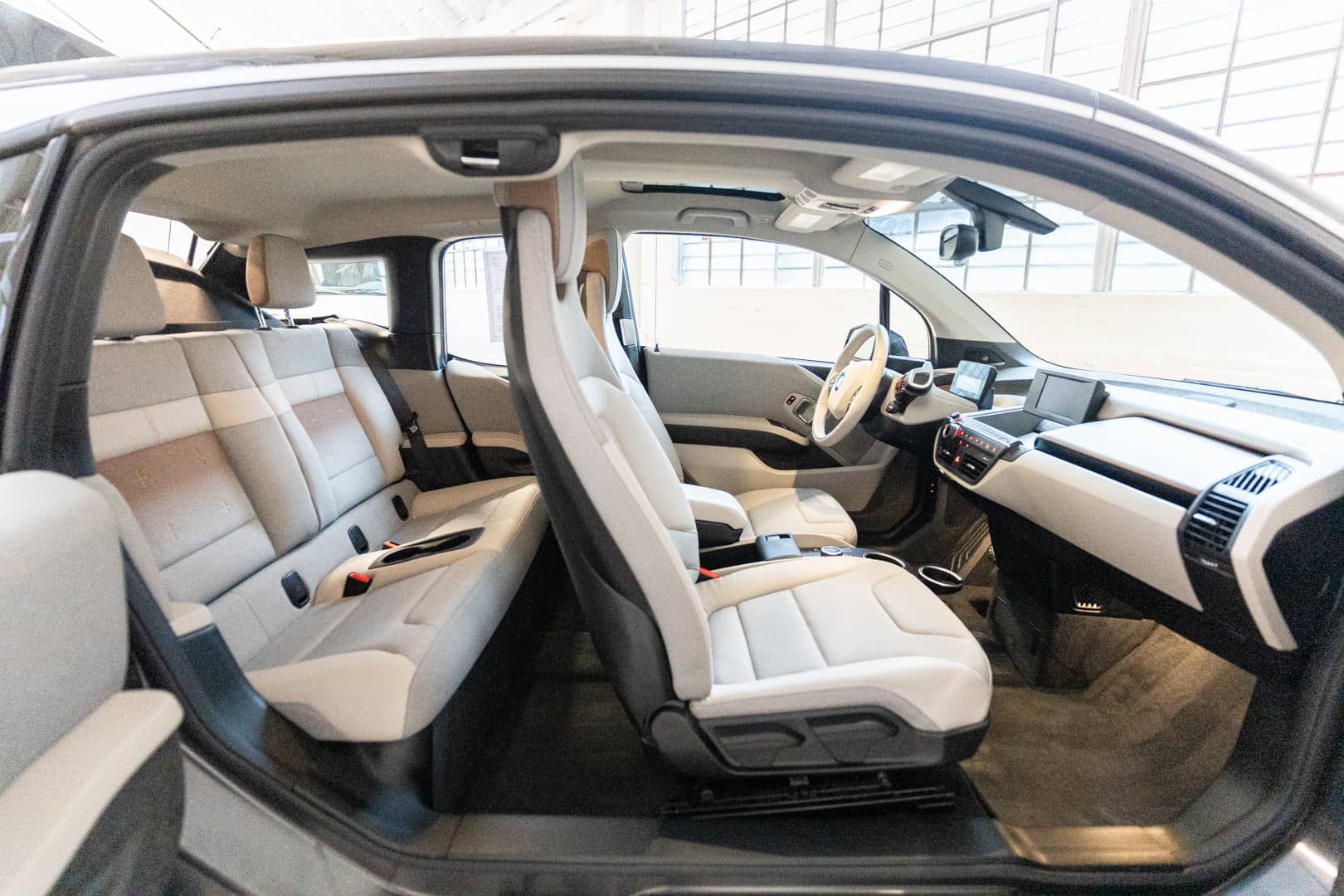 EverCars Co. vehicle image 11 for BMW i3 -  Mega World on EverCars Co.