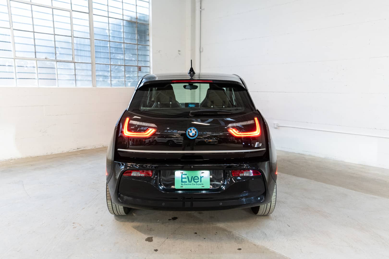 EverCars Co. vehicle image 7 for BMW i3 -  Mega World on EverCars Co.