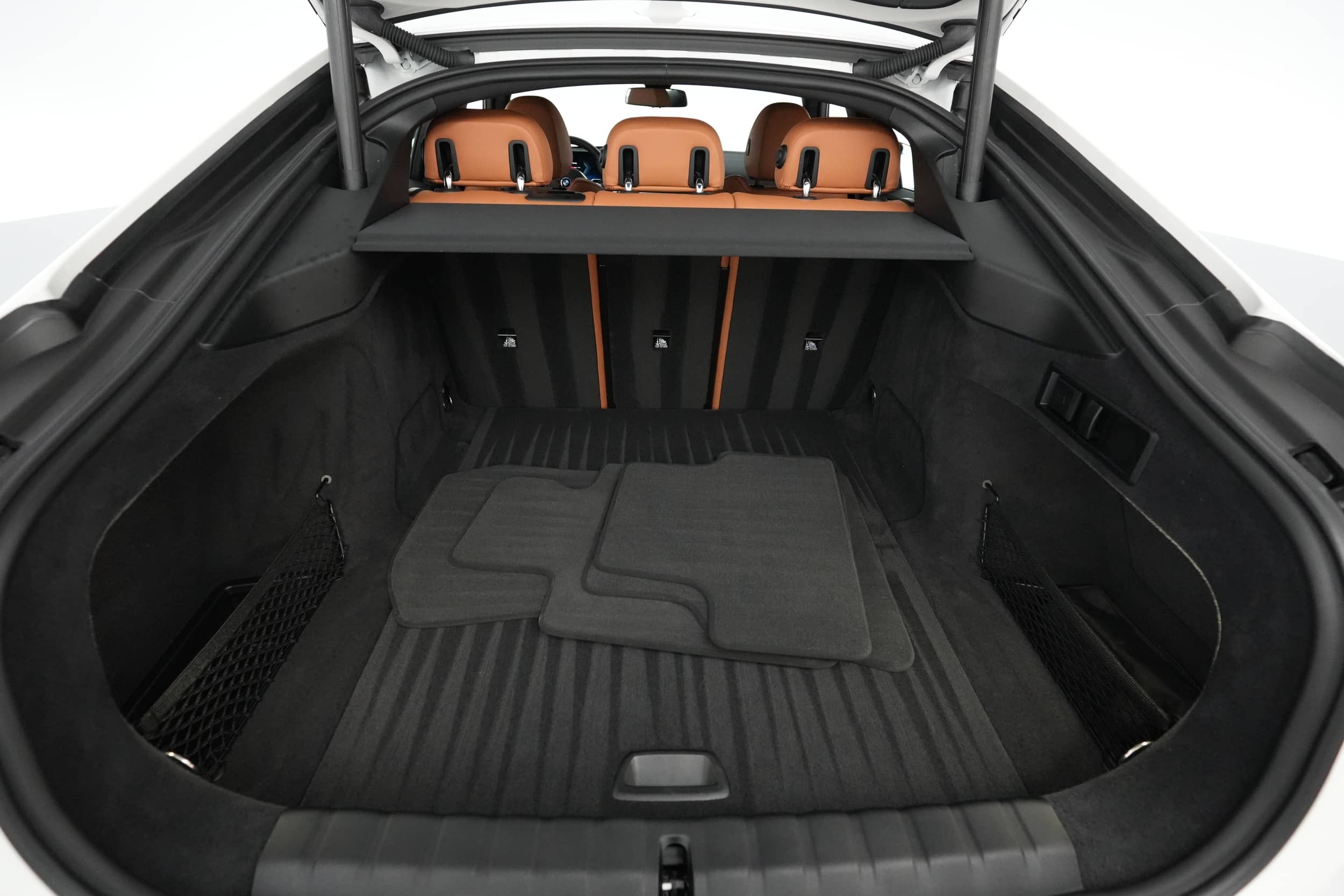 EverCars Co. vehicle image 6 for BMW i4 -  eDrive40 on EverCars Co.