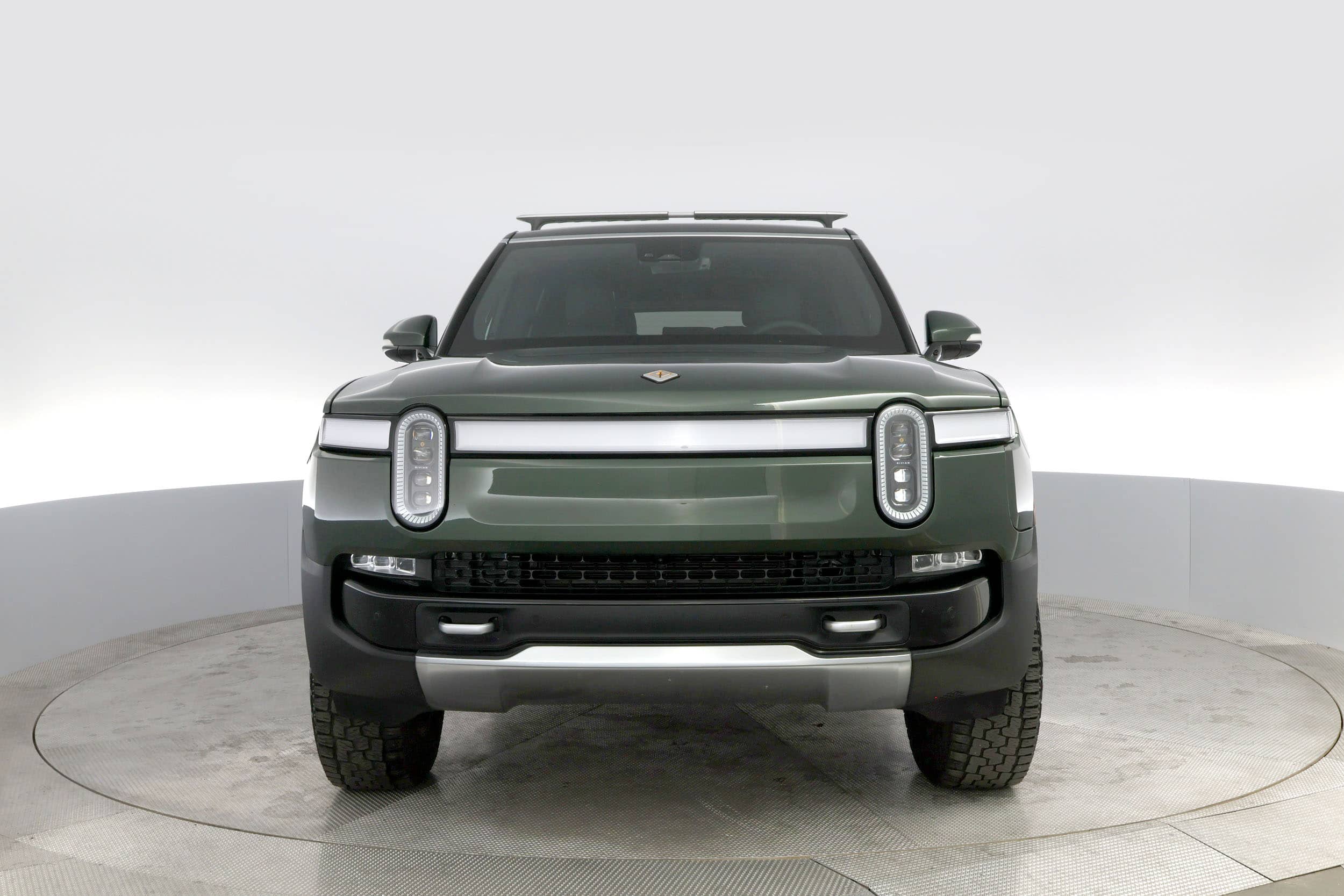EverCars Co. vehicle image 9 for Rivian R1S -  Adventure on EverCars Co.