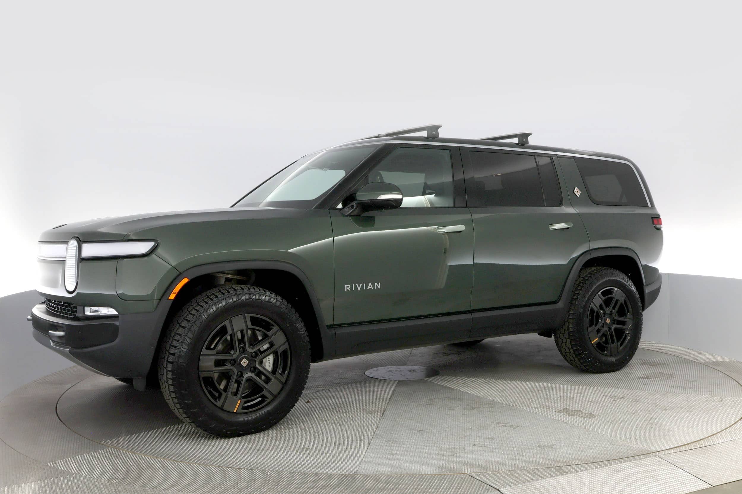 EverCars Co. vehicle image 14 for Rivian R1S -  Adventure on EverCars Co.