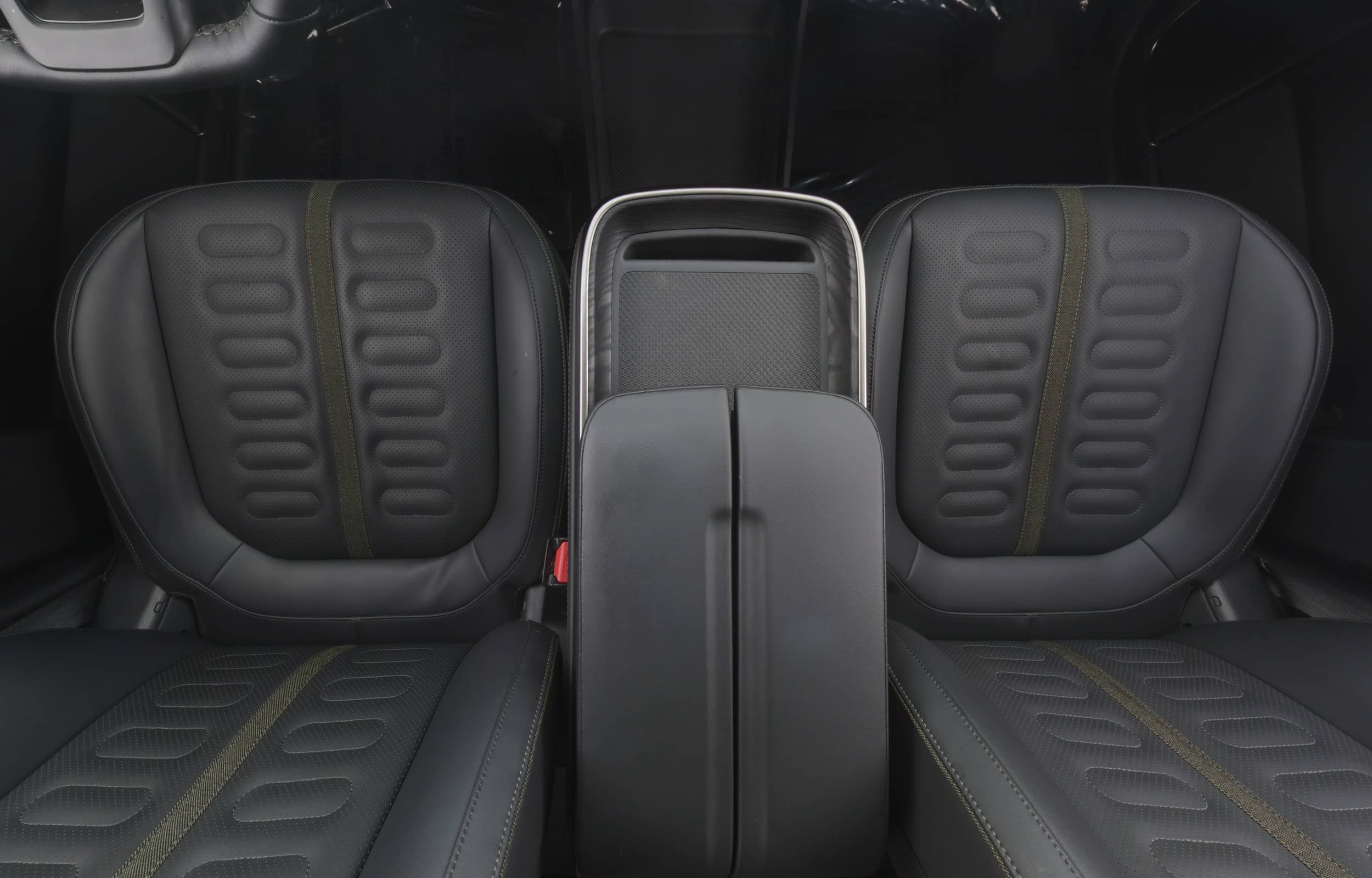 EverCars Co. vehicle image 23 for Rivian R1S -  Adventure on EverCars Co.
