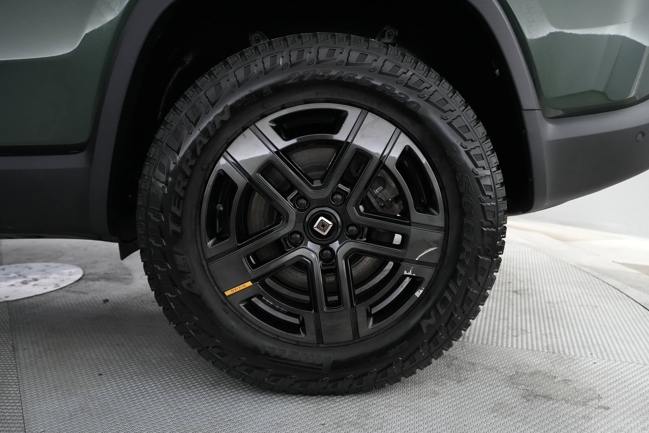 EverCars Co. vehicle image 7 for Rivian R1S -  Adventure on EverCars Co.