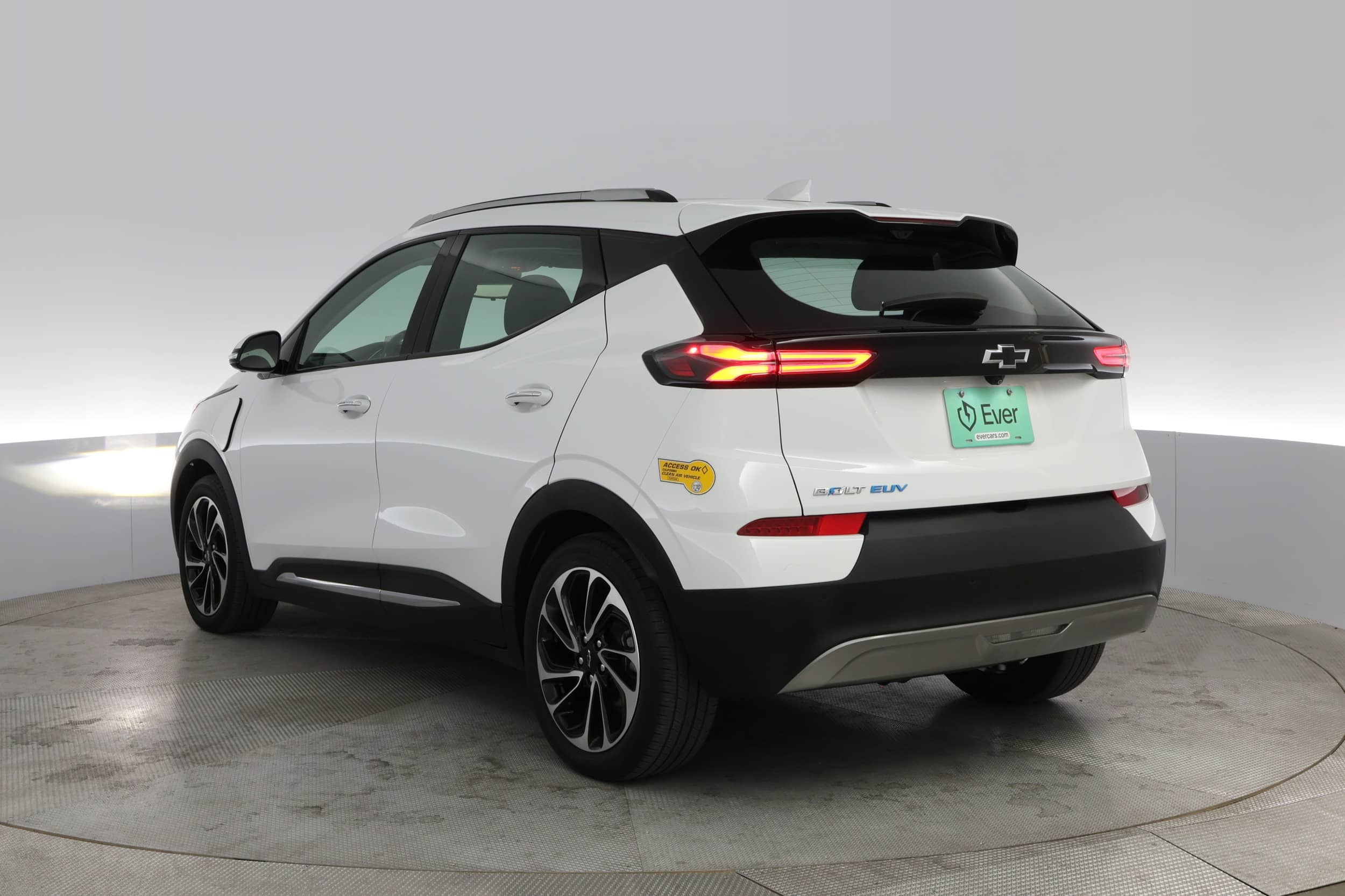EverCars Co. vehicle image 9 for Chevrolet Bolt EUV -  Premier on EverCars Co.
