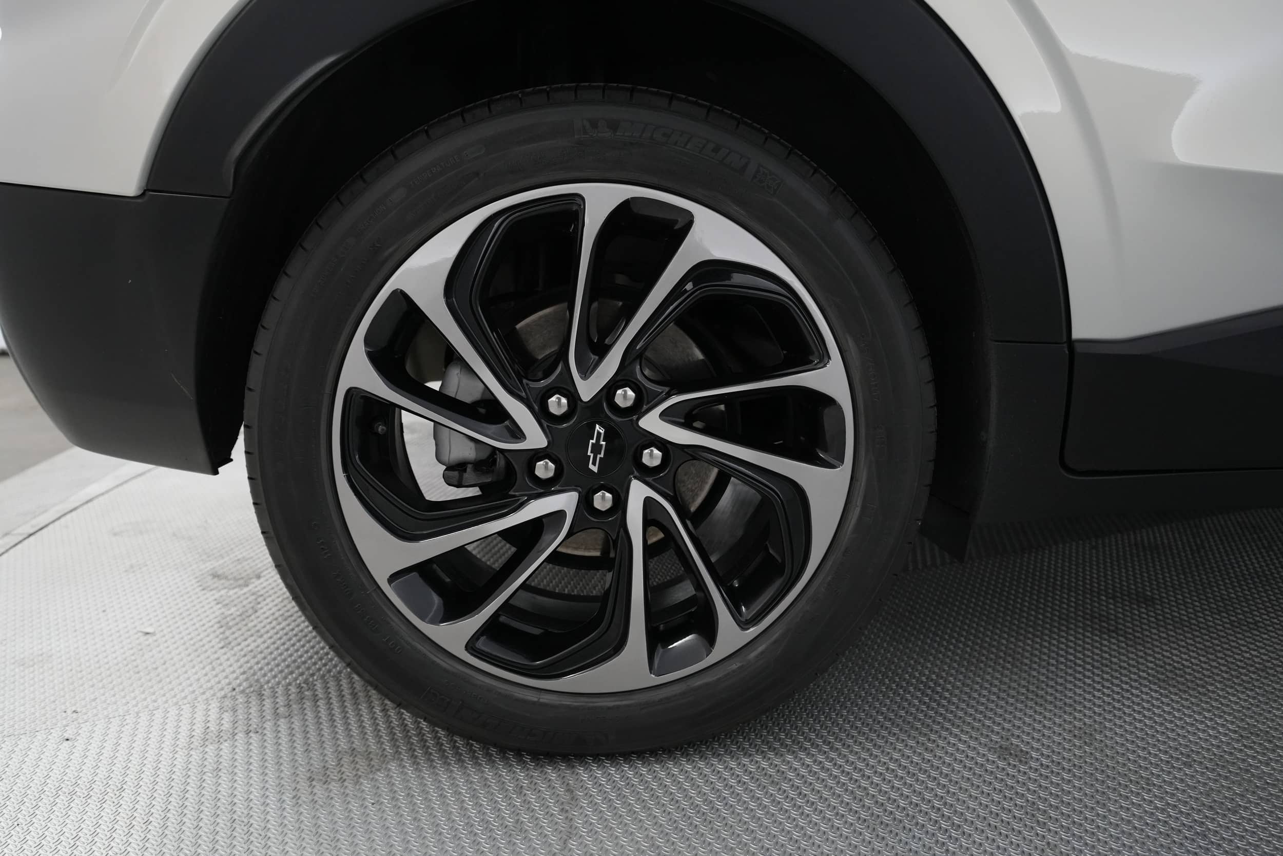 EverCars Co. vehicle image 16 for Chevrolet Bolt EUV -  Premier on EverCars Co.