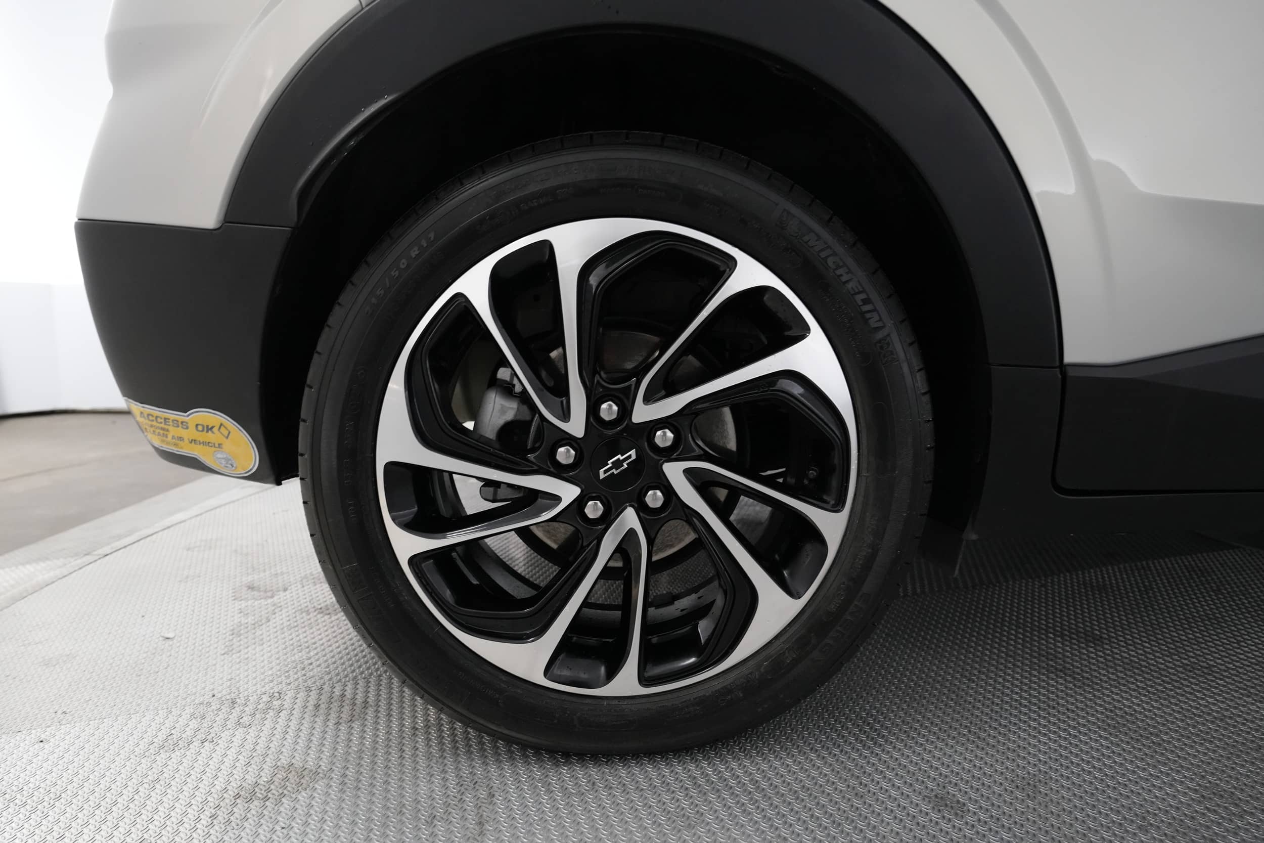 EverCars Co. vehicle image 17 for Chevrolet Bolt EUV -  Premier on EverCars Co.