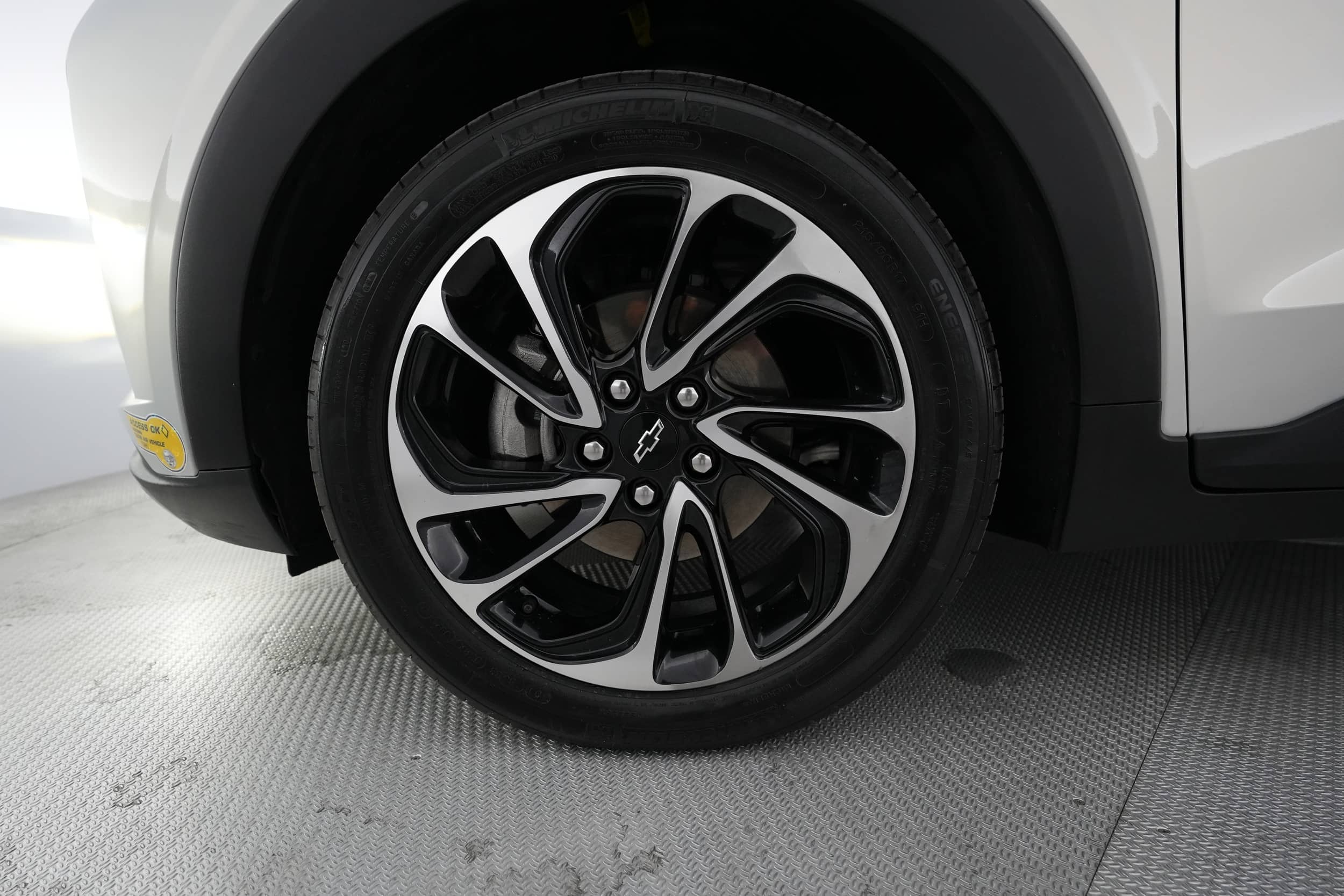 EverCars Co. vehicle image 15 for Chevrolet Bolt EUV -  Premier on EverCars Co.