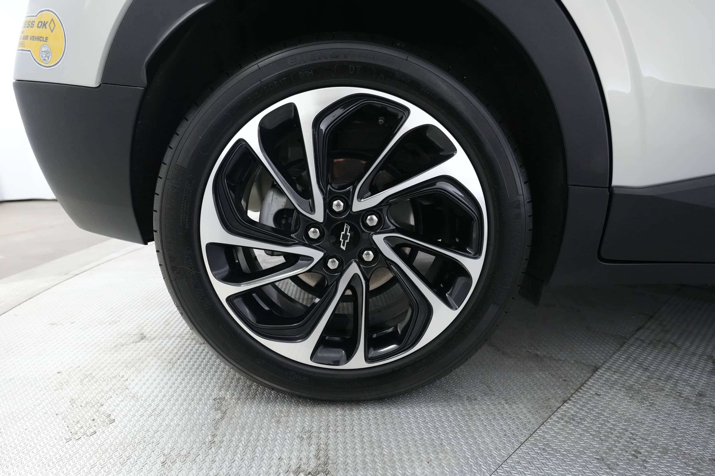 EverCars Co. vehicle image 17 for Chevrolet Bolt EUV -  Premier on EverCars Co.