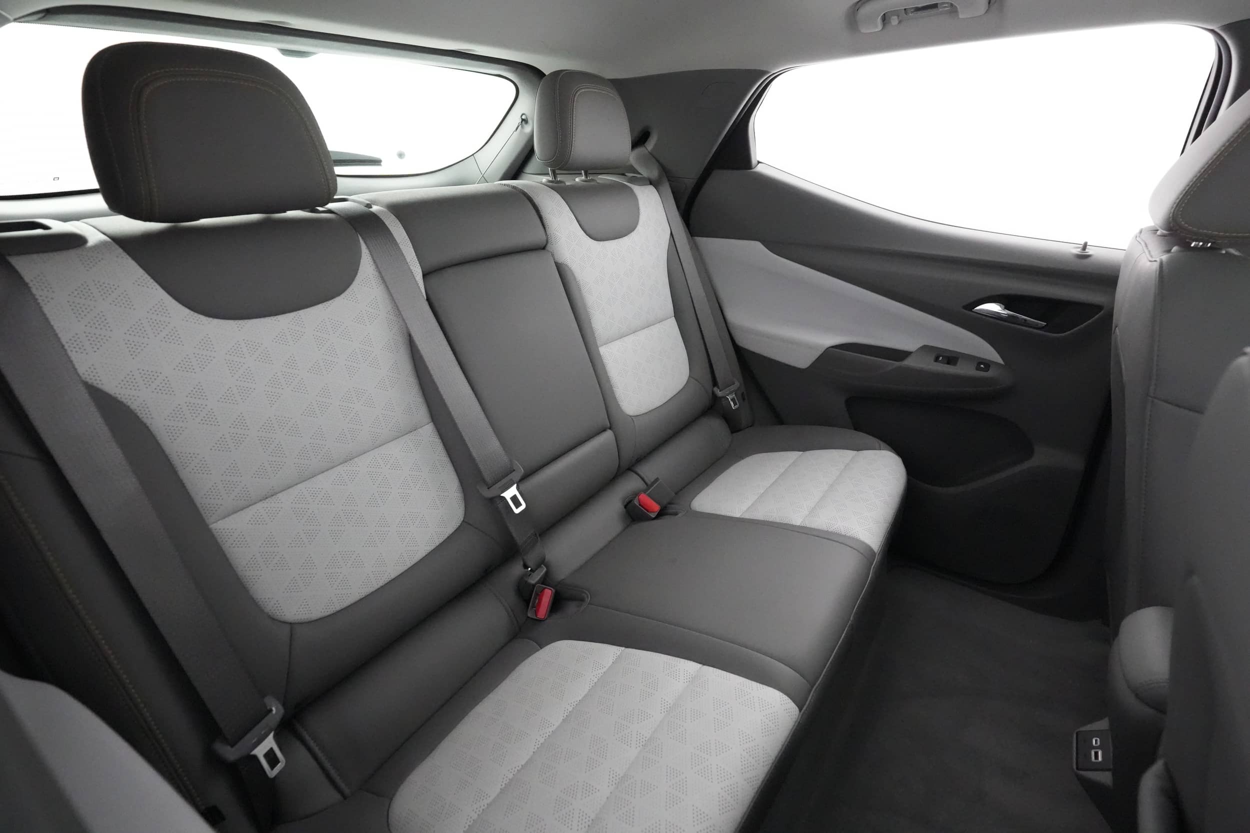 EverCars Co. vehicle image 4 for Chevrolet Bolt EUV -  Premier on EverCars Co.
