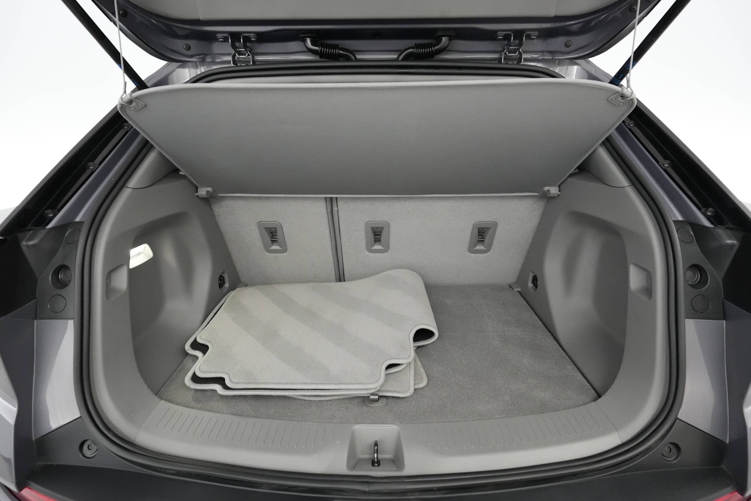 EverCars Co. vehicle image 6 for Chevrolet Bolt EUV -  Premier on EverCars Co.