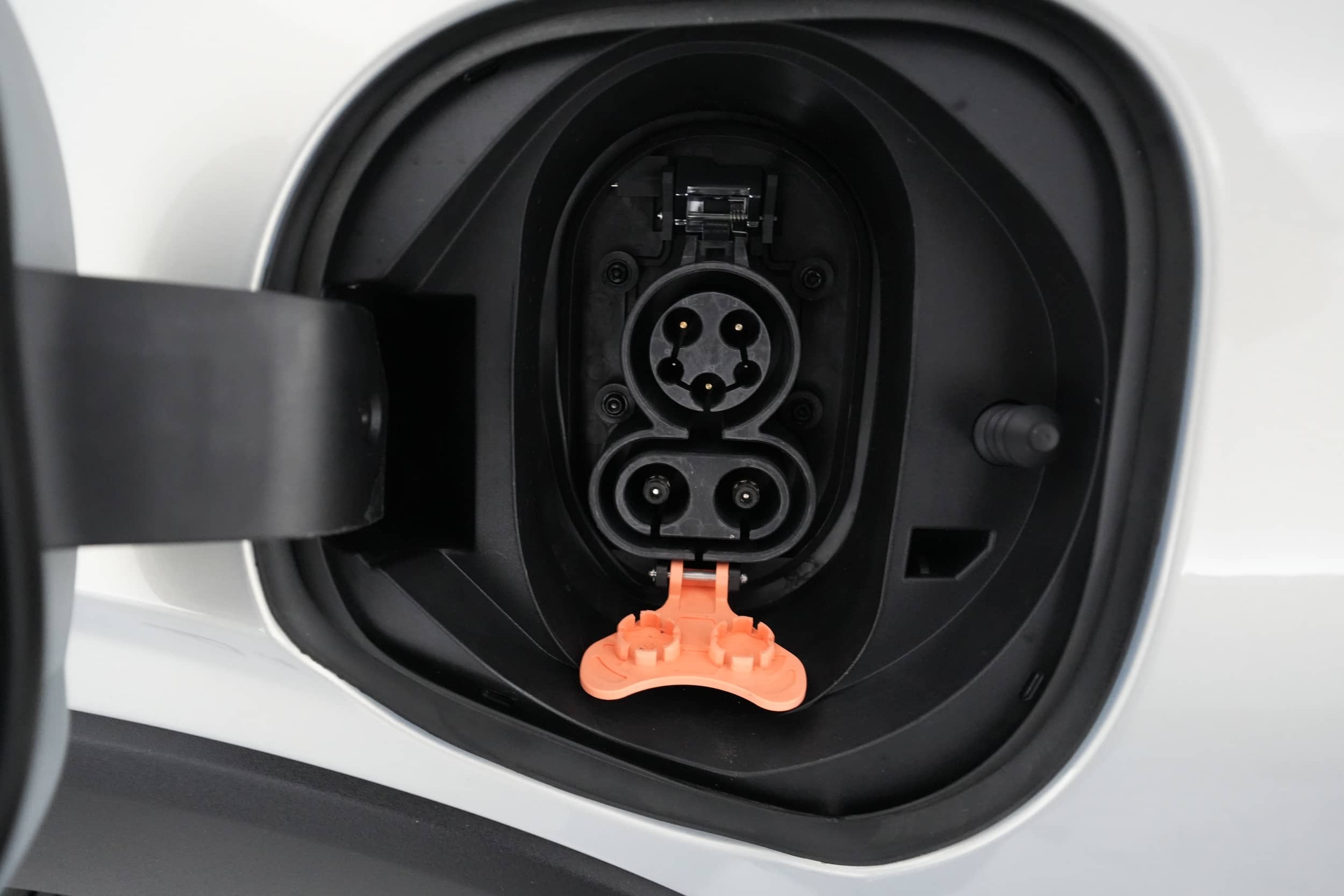 EverCars Co. vehicle image 8 for Chevrolet Bolt EUV -  LT on EverCars Co.
