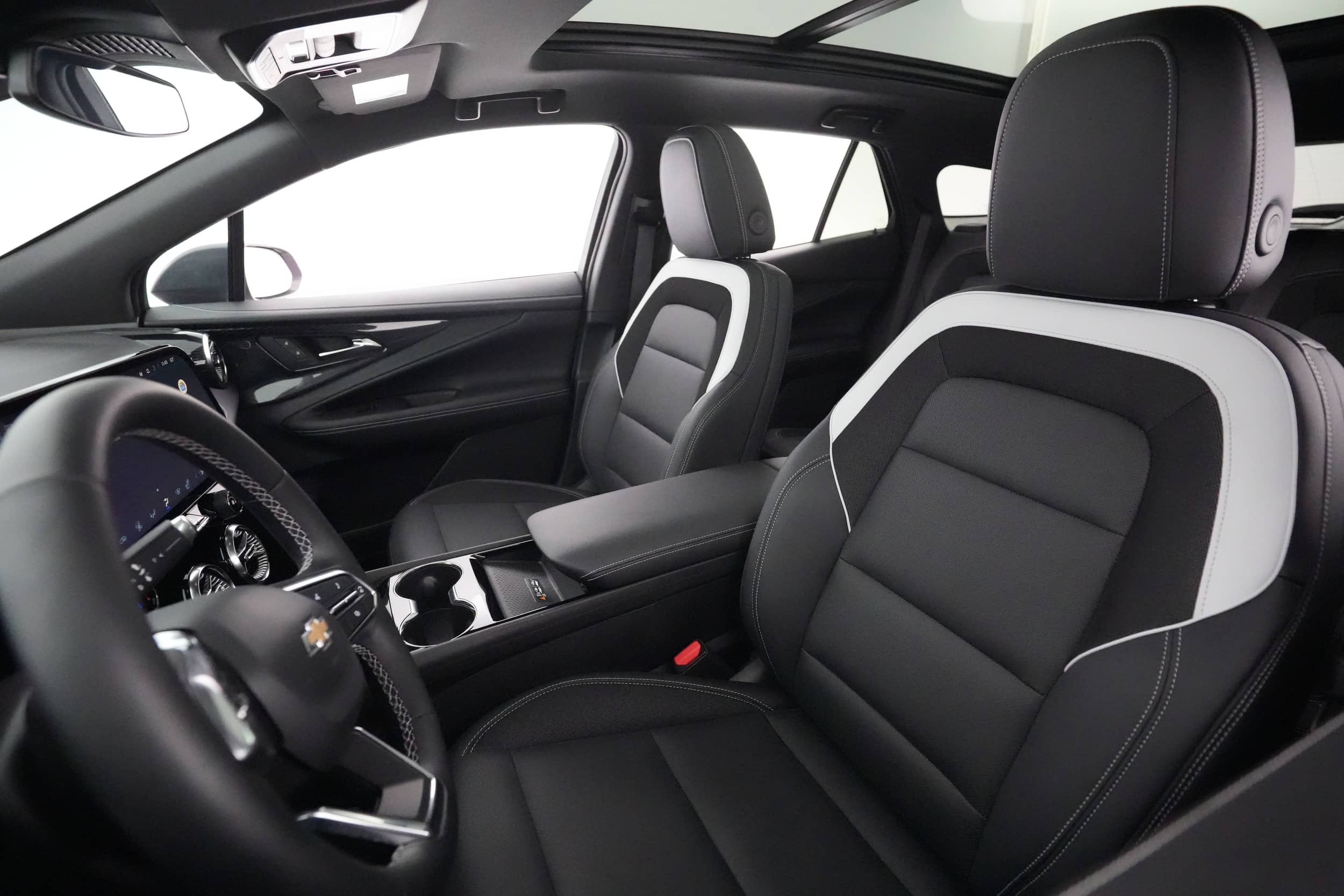 EverCars Co. vehicle image 3 for Chevrolet Blazer EV -  LT on EverCars Co.