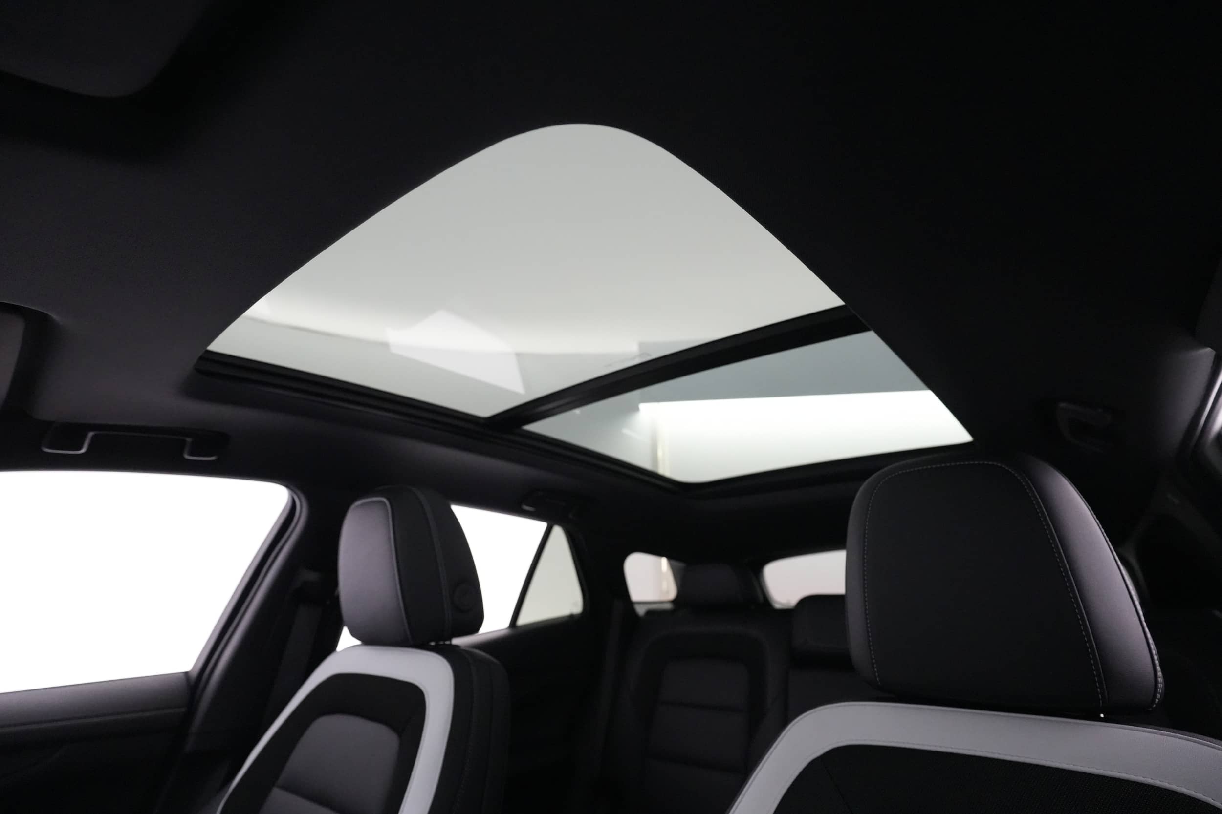 EverCars Co. vehicle image 18 for Chevrolet Blazer EV -  LT on EverCars Co.
