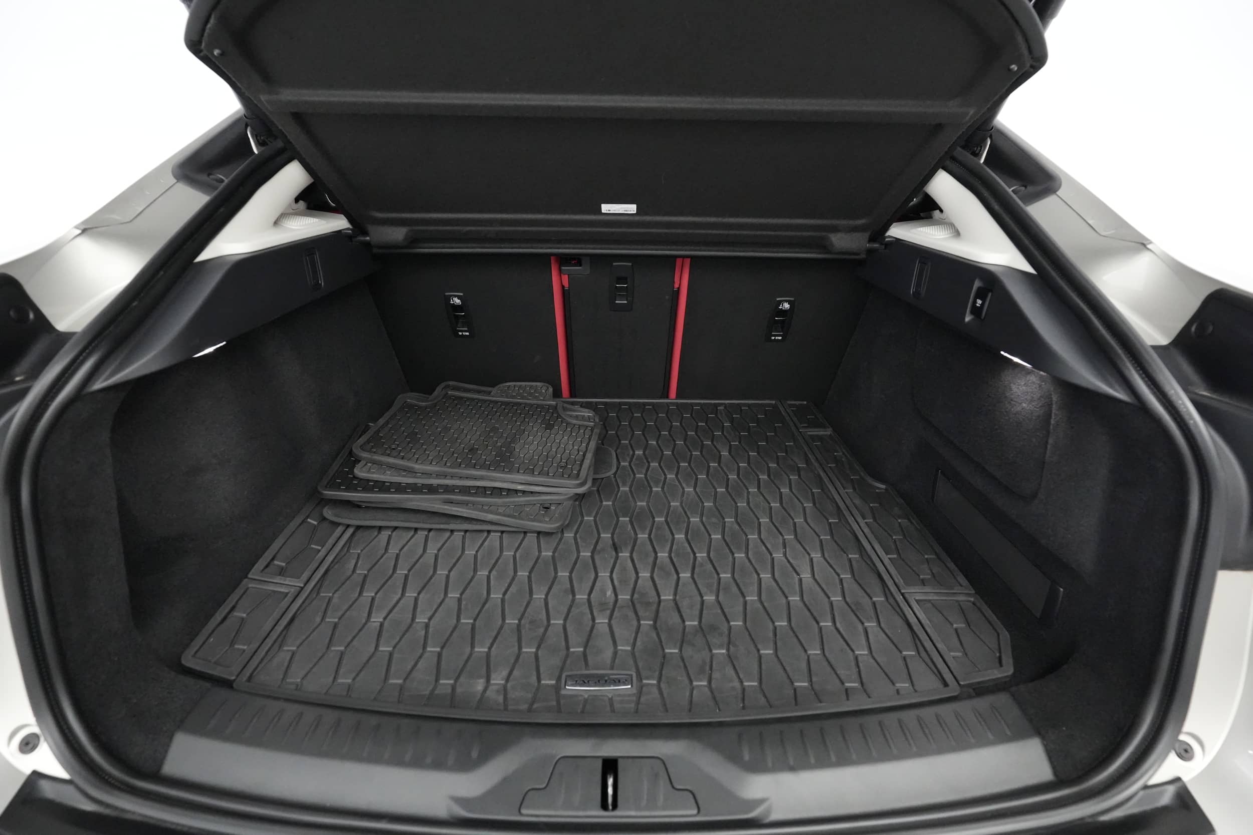 EverCars Co. vehicle image 5 for Jaguar I-Pace -  HSE on EverCars Co.
