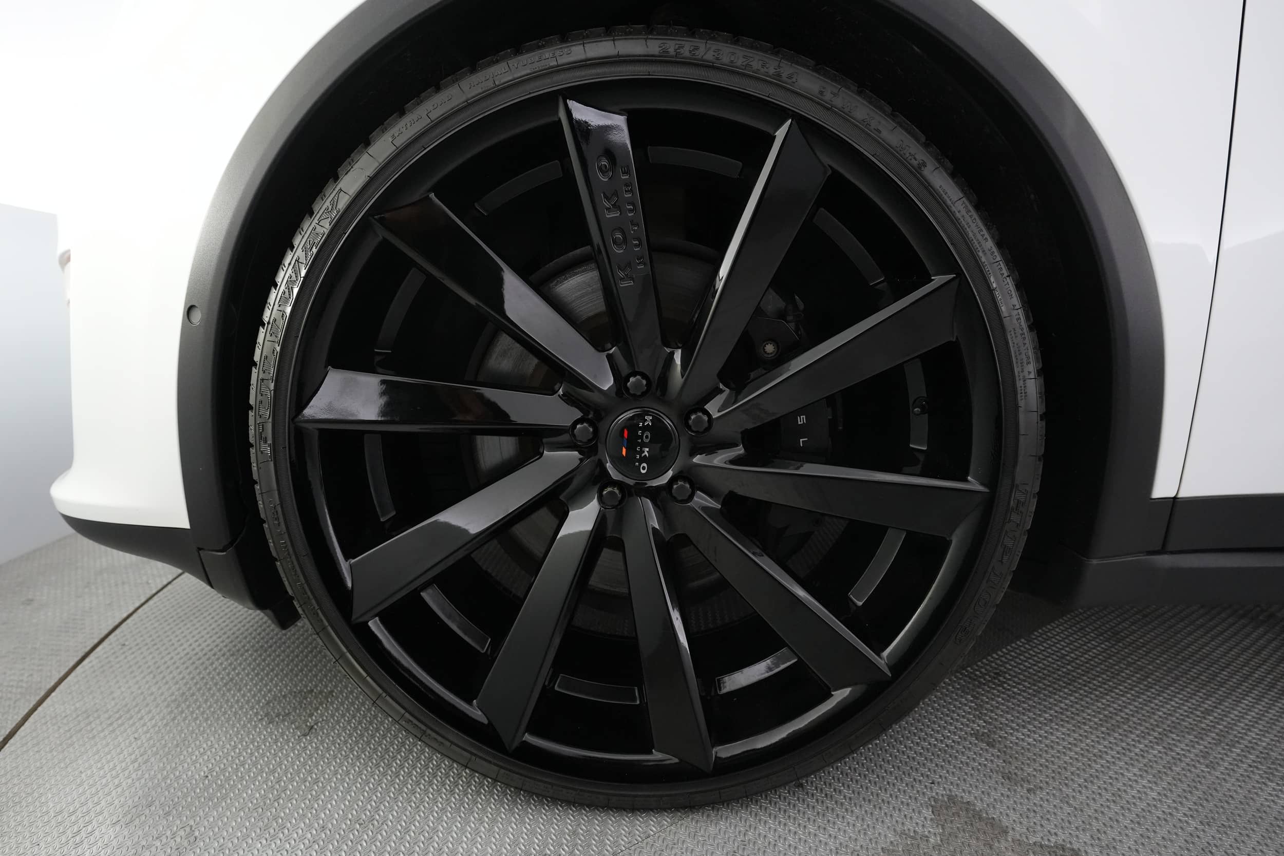 EverCars Co. vehicle image 15 for Tesla Model X -  Base on EverCars Co.