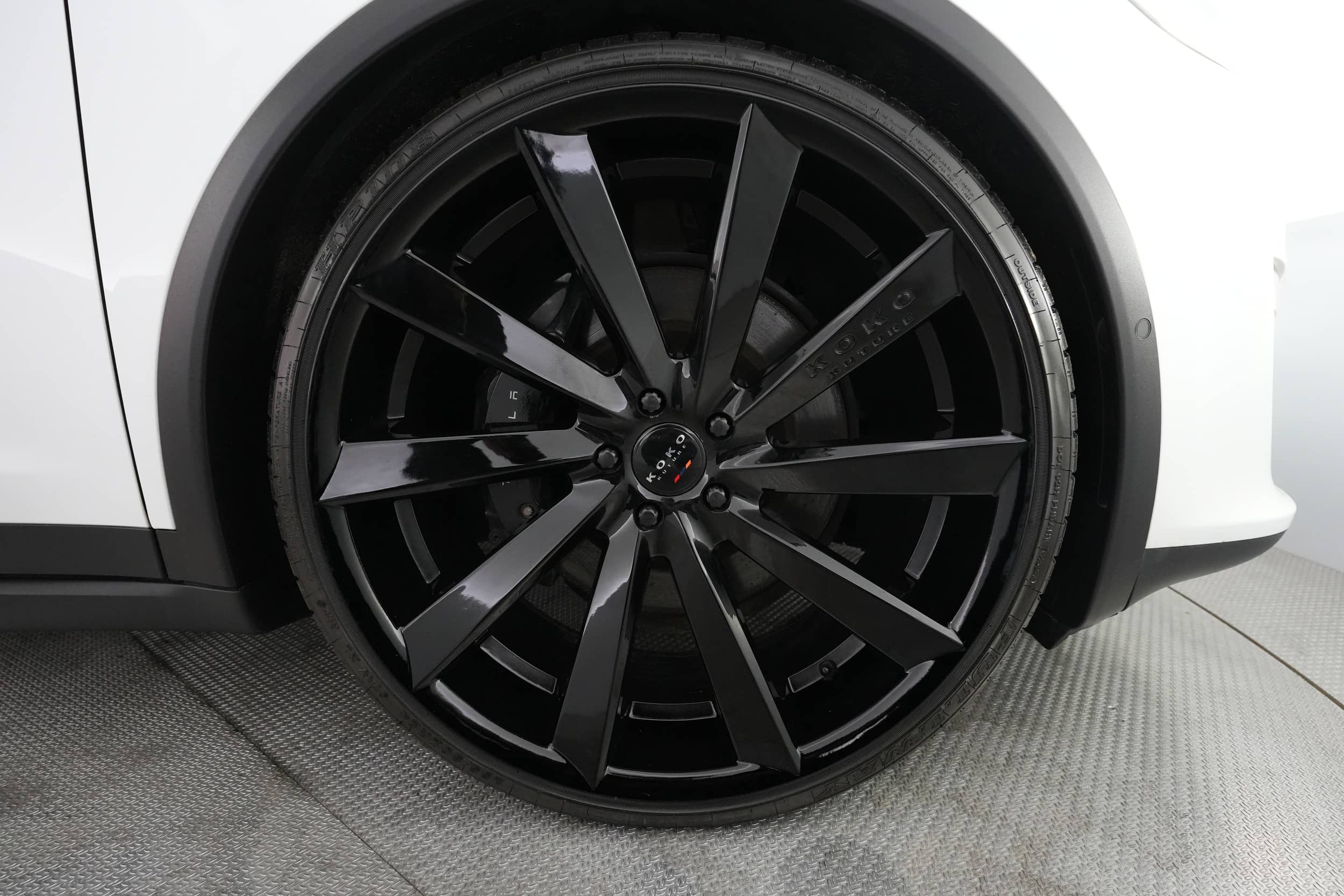 EverCars Co. vehicle image 16 for Tesla Model X -  Base on EverCars Co.