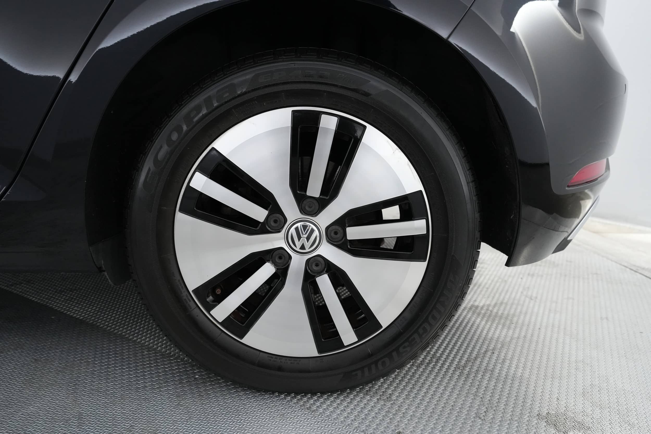 EverCars Co. vehicle image 14 for Volkswagen e-Golf -  SEL PREMIUM on EverCars Co.