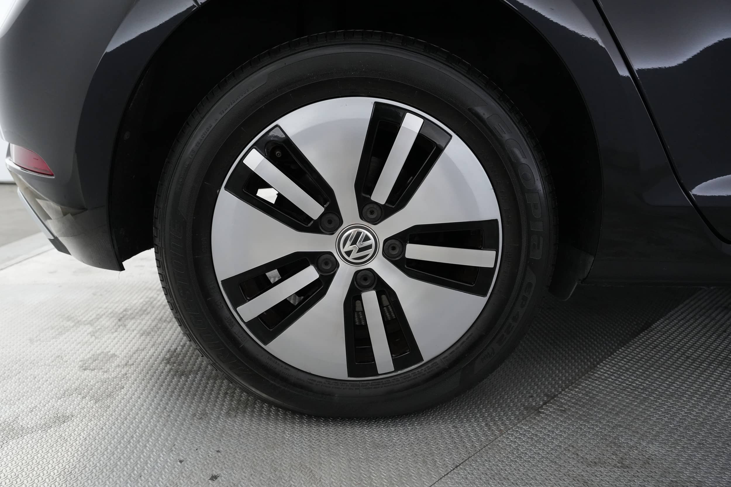 EverCars Co. vehicle image 15 for Volkswagen e-Golf -  SEL PREMIUM on EverCars Co.