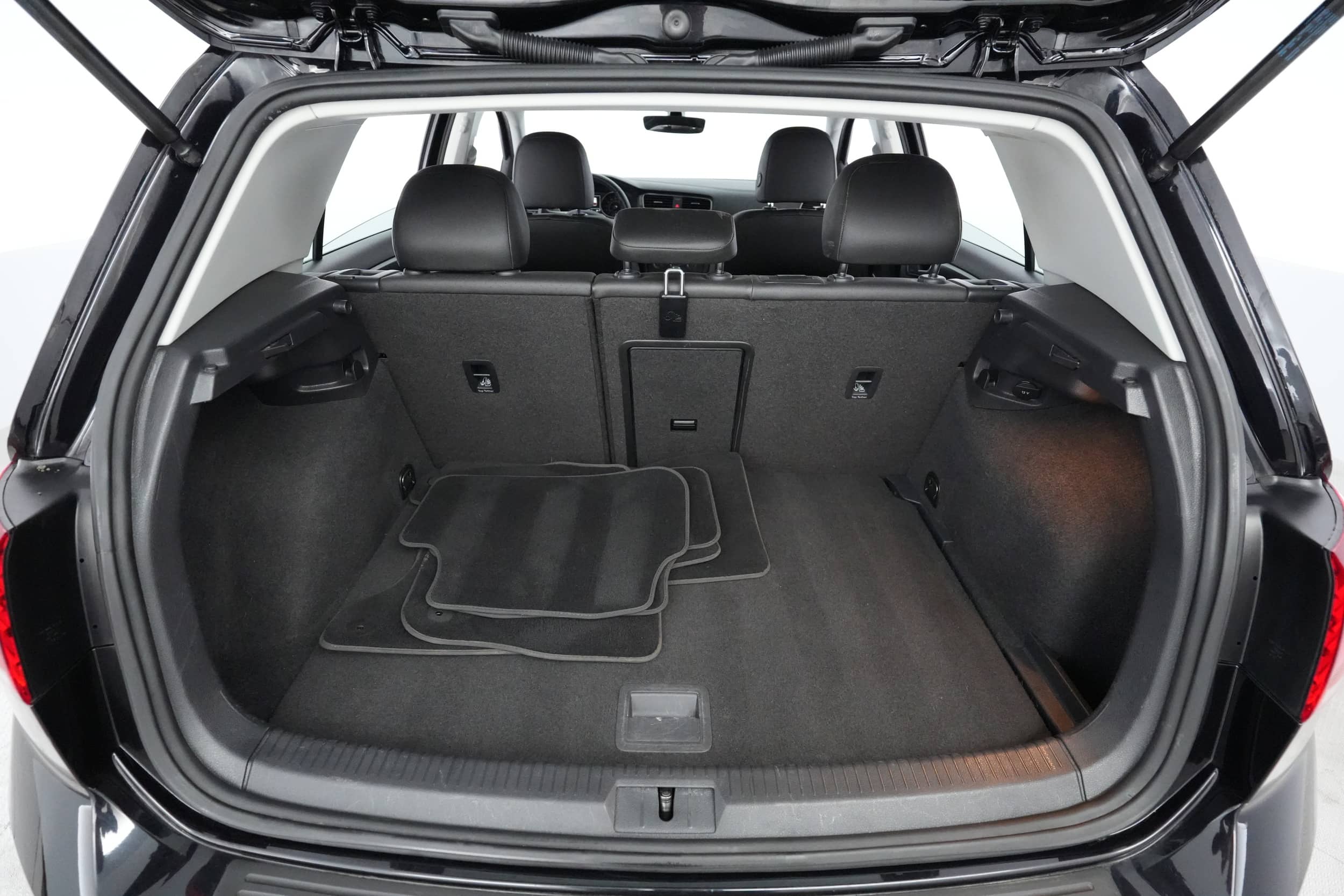 EverCars Co. vehicle image 6 for Volkswagen e-Golf -  SEL PREMIUM on EverCars Co.