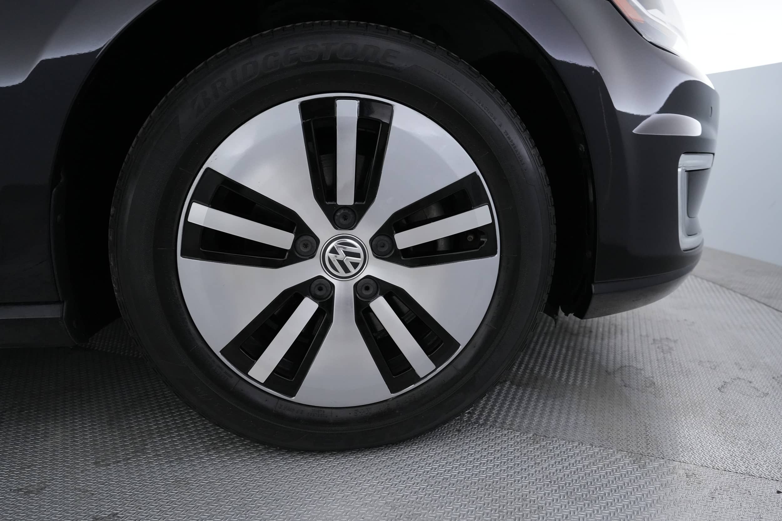 EverCars Co. vehicle image 16 for Volkswagen e-Golf -  SEL PREMIUM on EverCars Co.