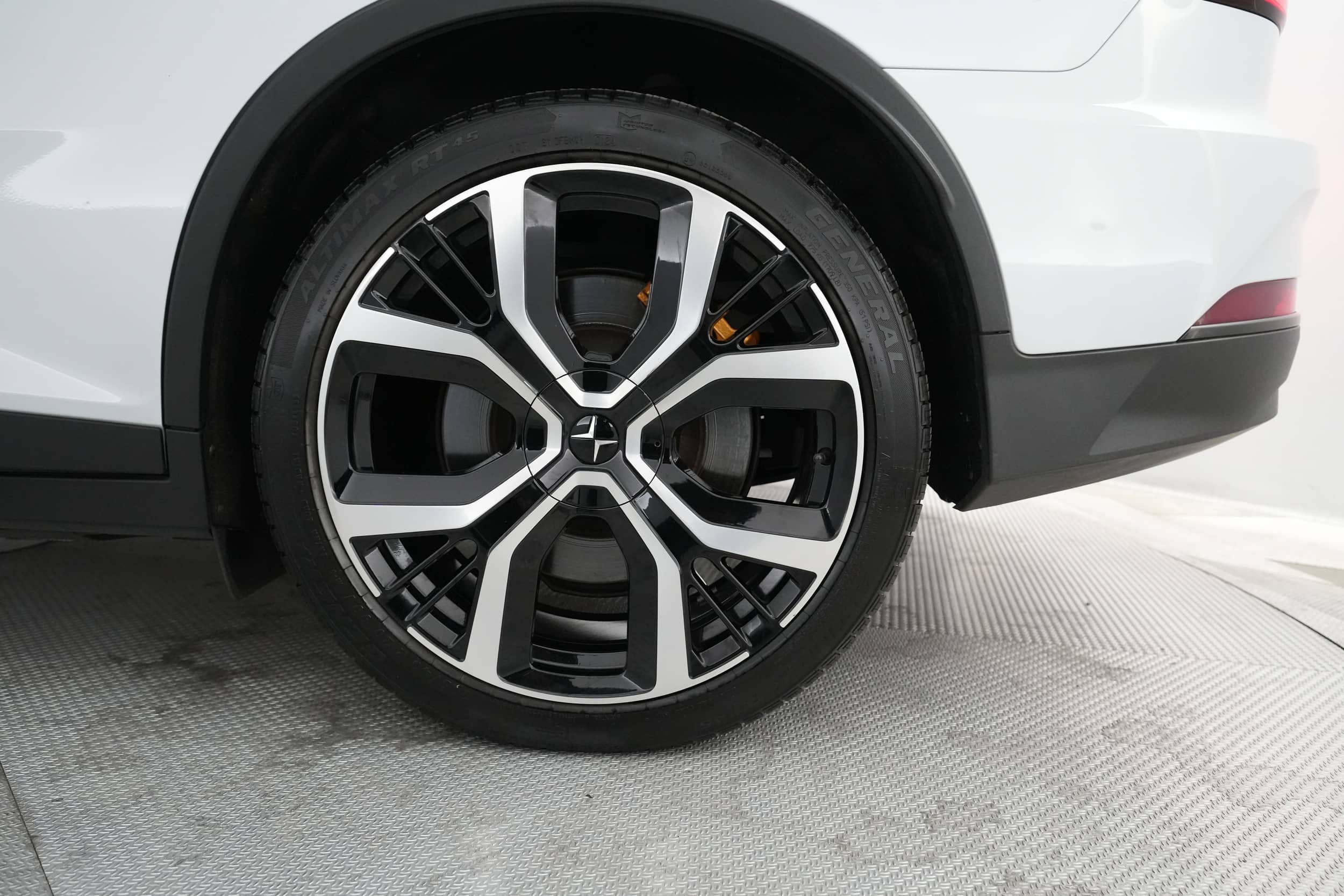 EverCars Co. vehicle image 15 for Polestar 2 -  Long Range Dual Motor on EverCars Co.