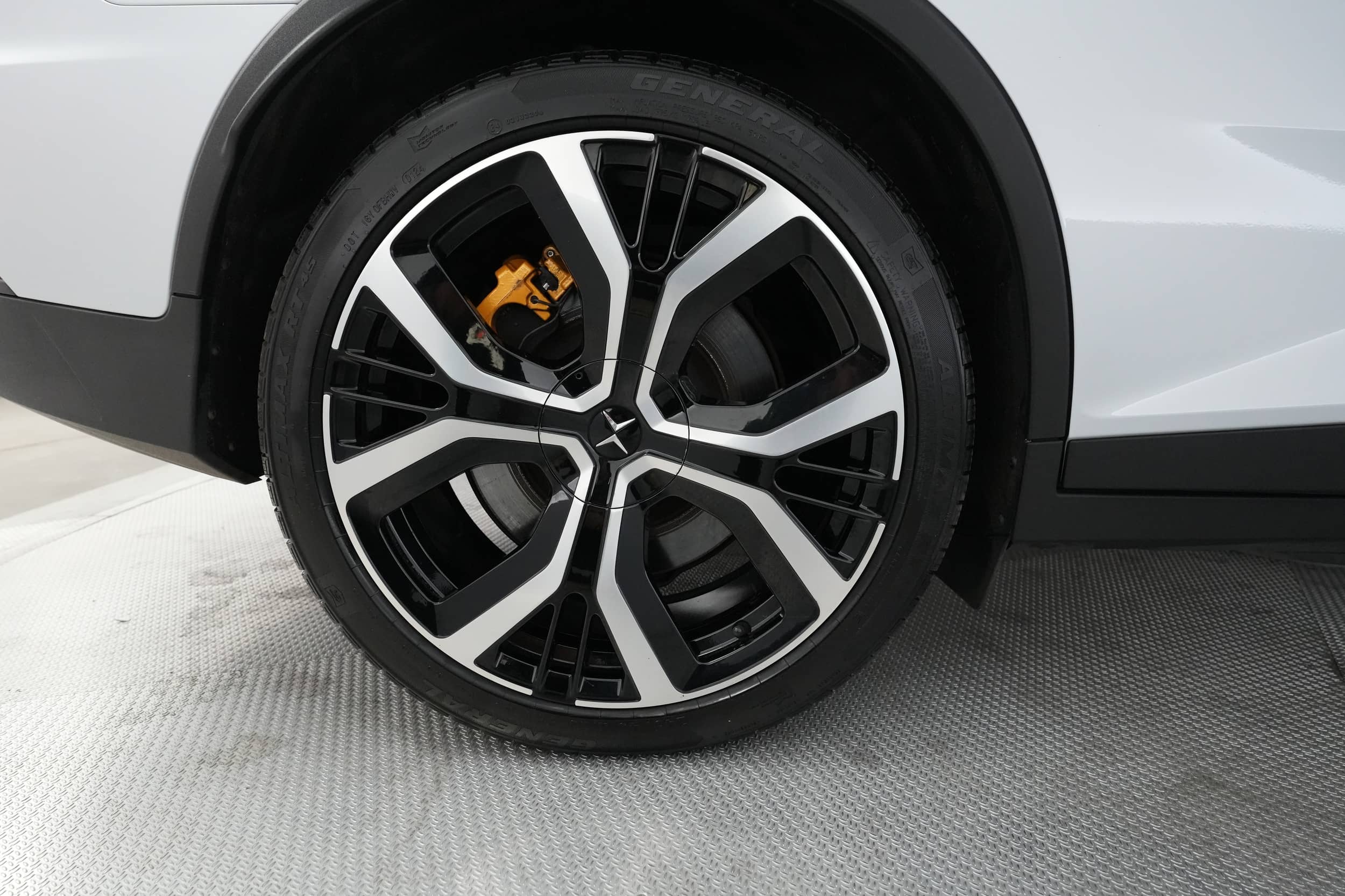 EverCars Co. vehicle image 16 for Polestar 2 -  Long Range Dual Motor on EverCars Co.