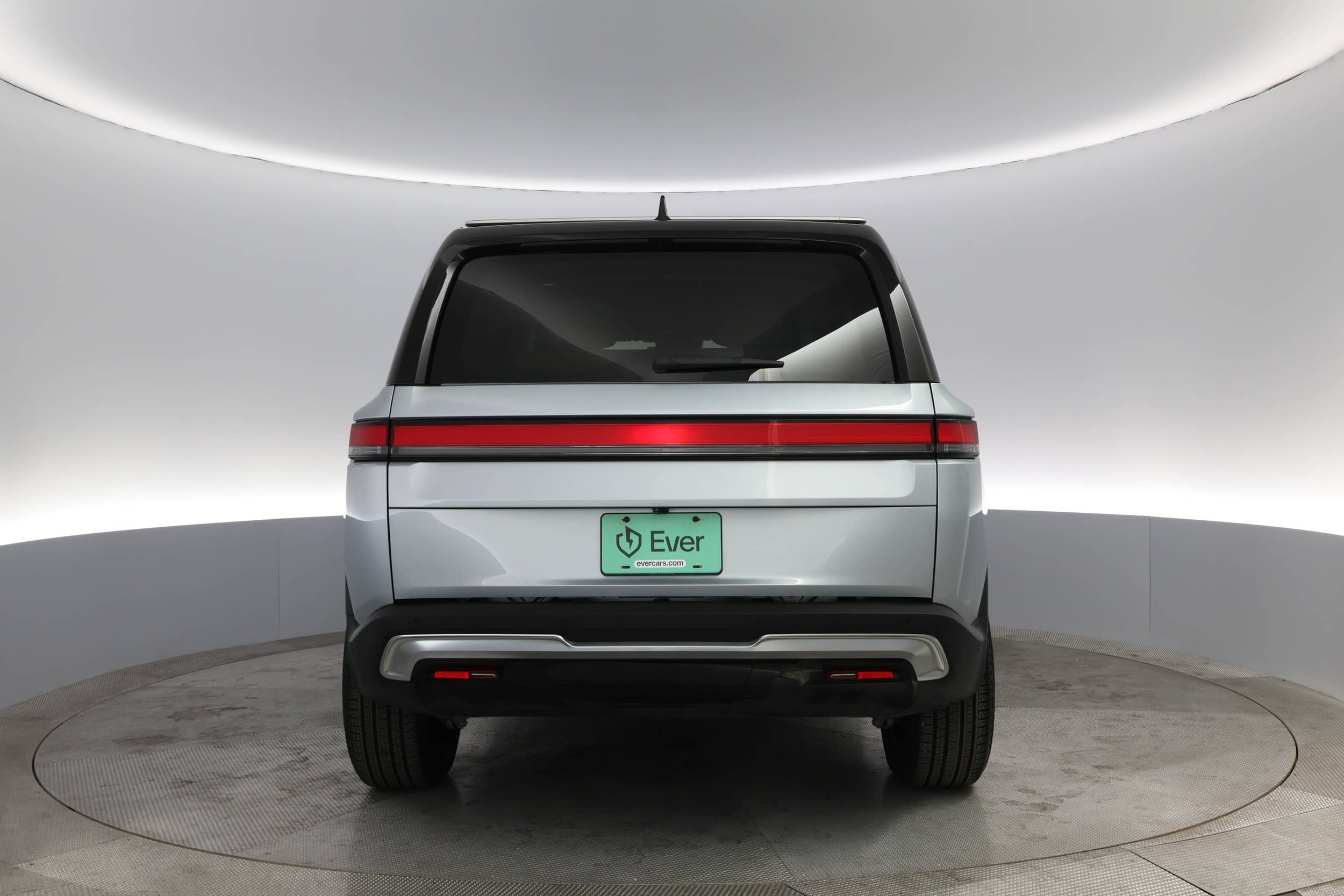 EverCars Co. vehicle image 9 for Rivian R1S -  Adventure on EverCars Co.