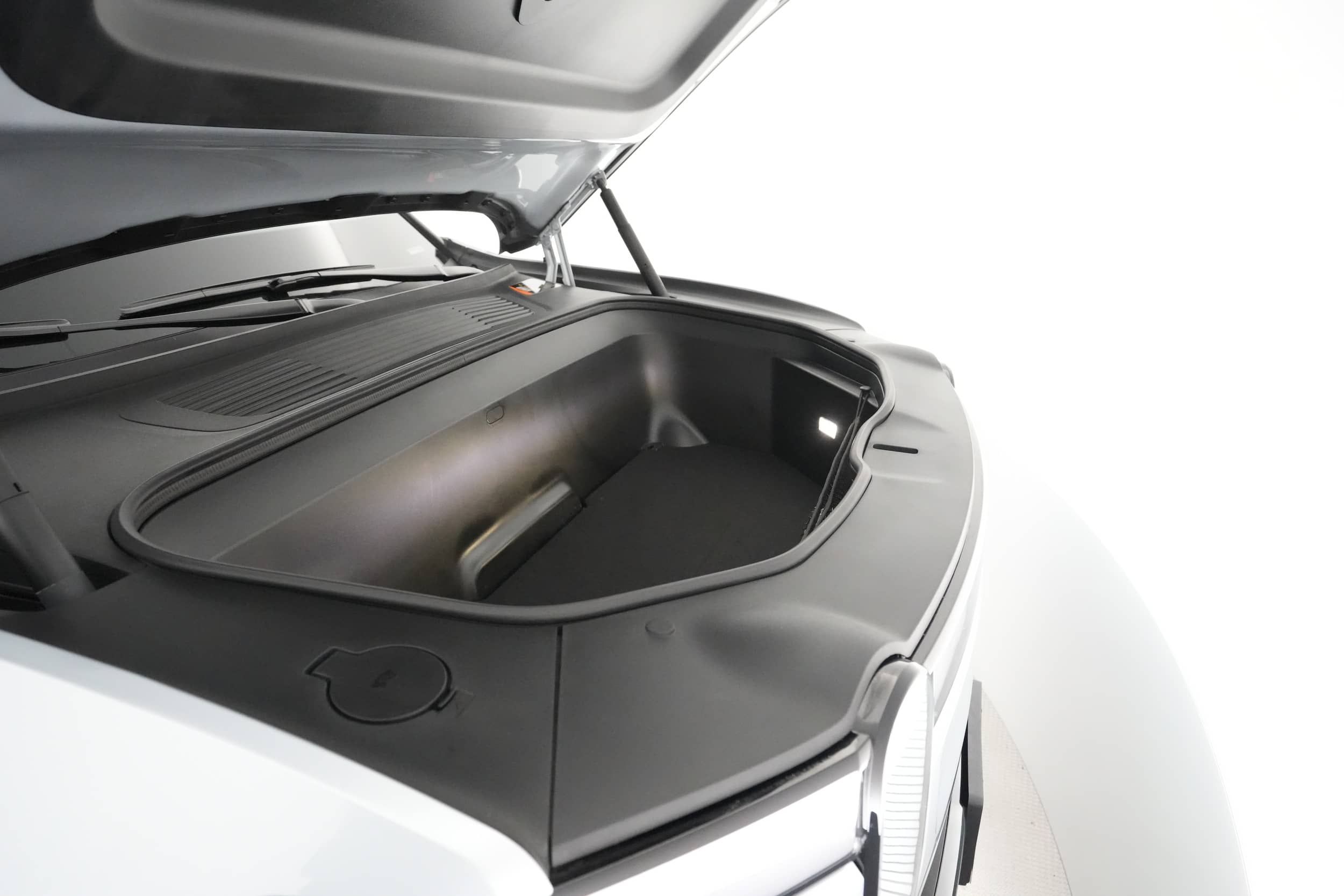 EverCars Co. vehicle image 20 for Rivian R1S -  Adventure on EverCars Co.