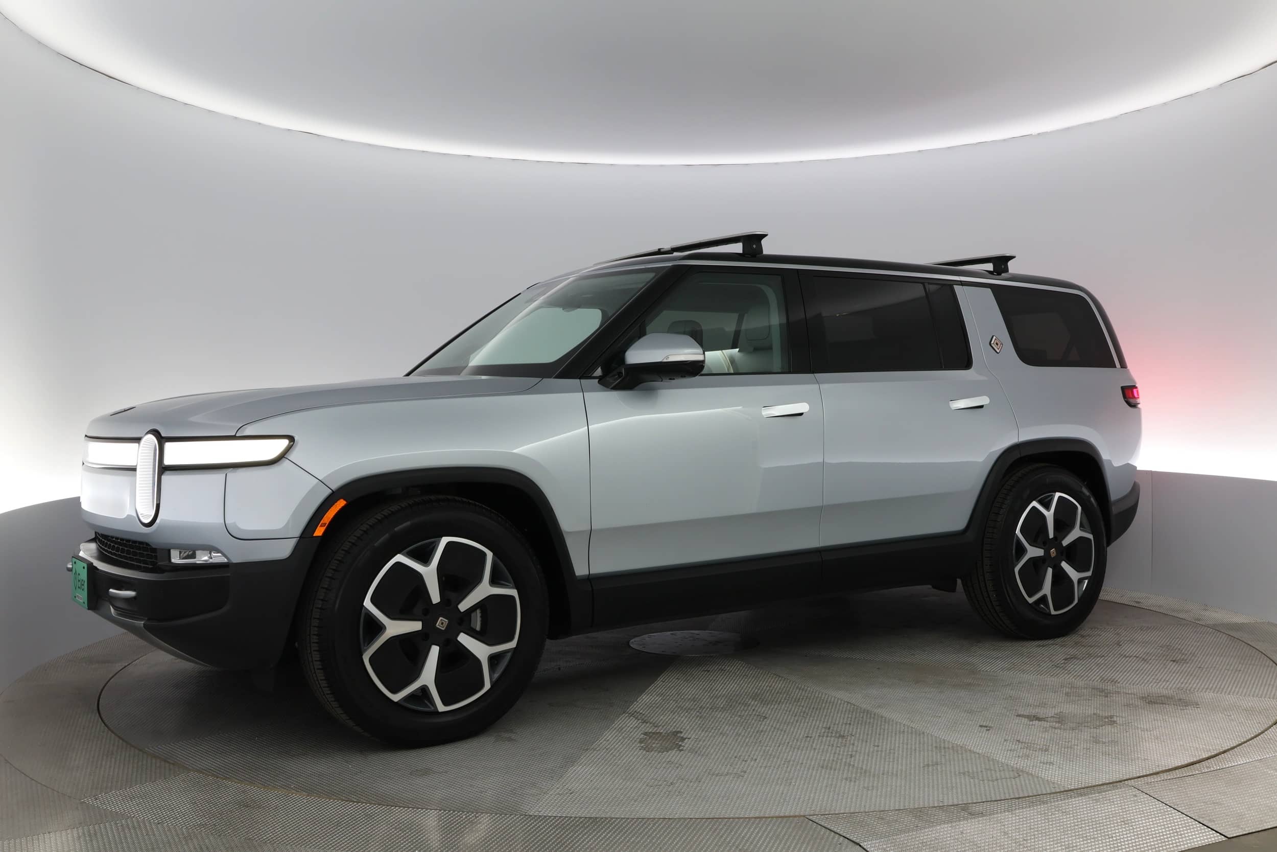 EverCars Co. vehicle image 8 for Rivian R1S -  Adventure on EverCars Co.