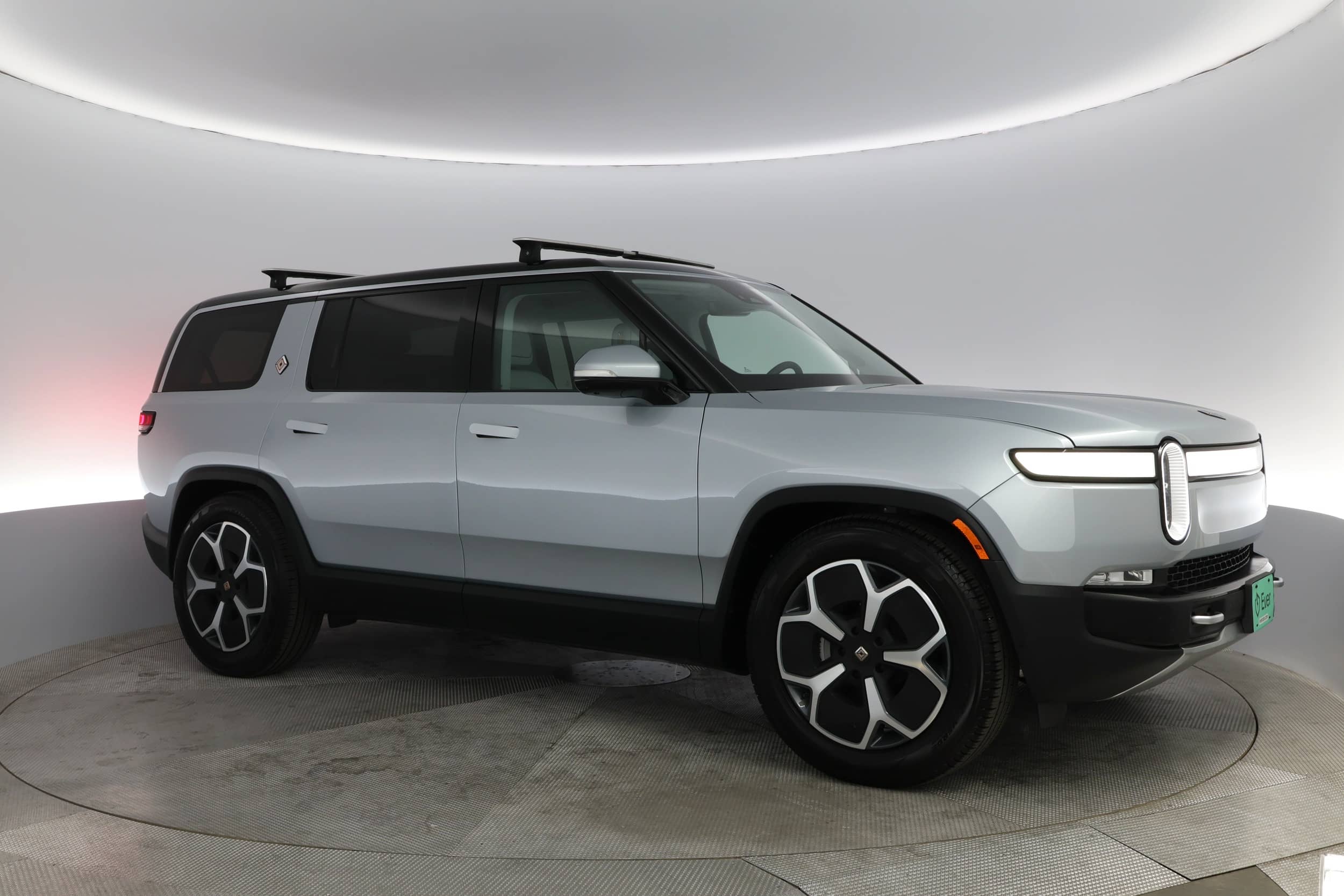 EverCars Co. vehicle image 11 for Rivian R1S -  Adventure on EverCars Co.