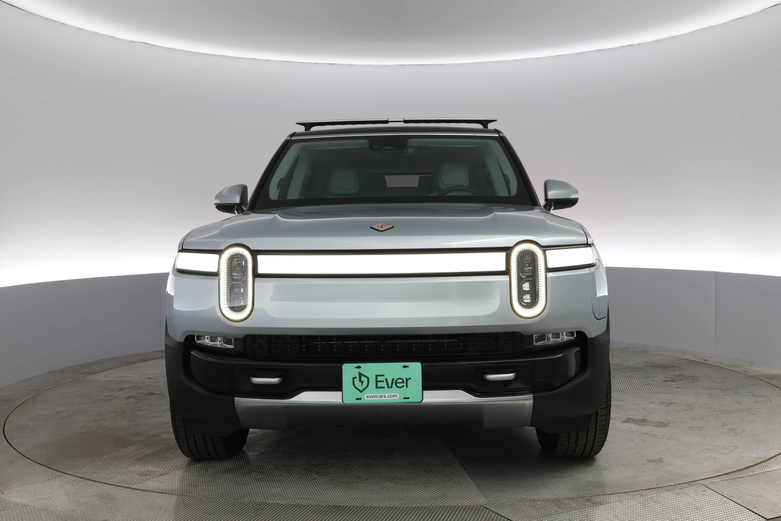 EverCars Co. vehicle image 13 for Rivian R1S -  Adventure on EverCars Co.