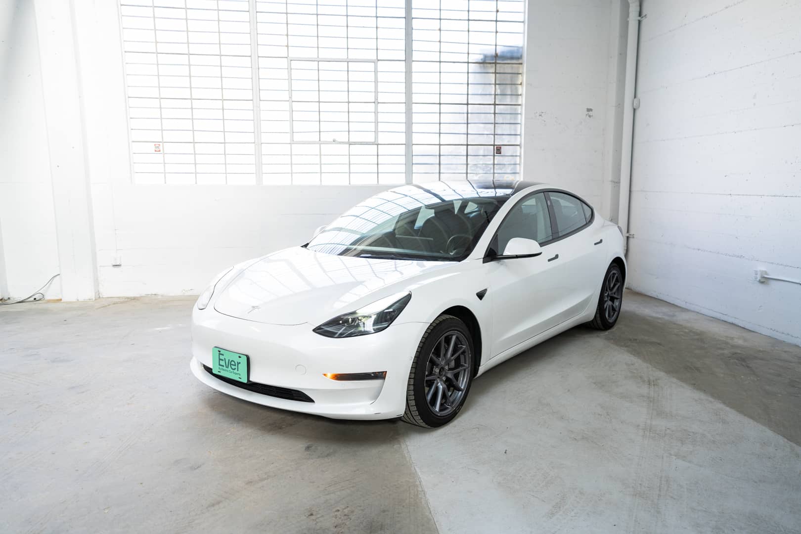 EverCars Co. vehicle image 2 for Tesla Model 3 -  Standard Range Plus on EverCars Co.