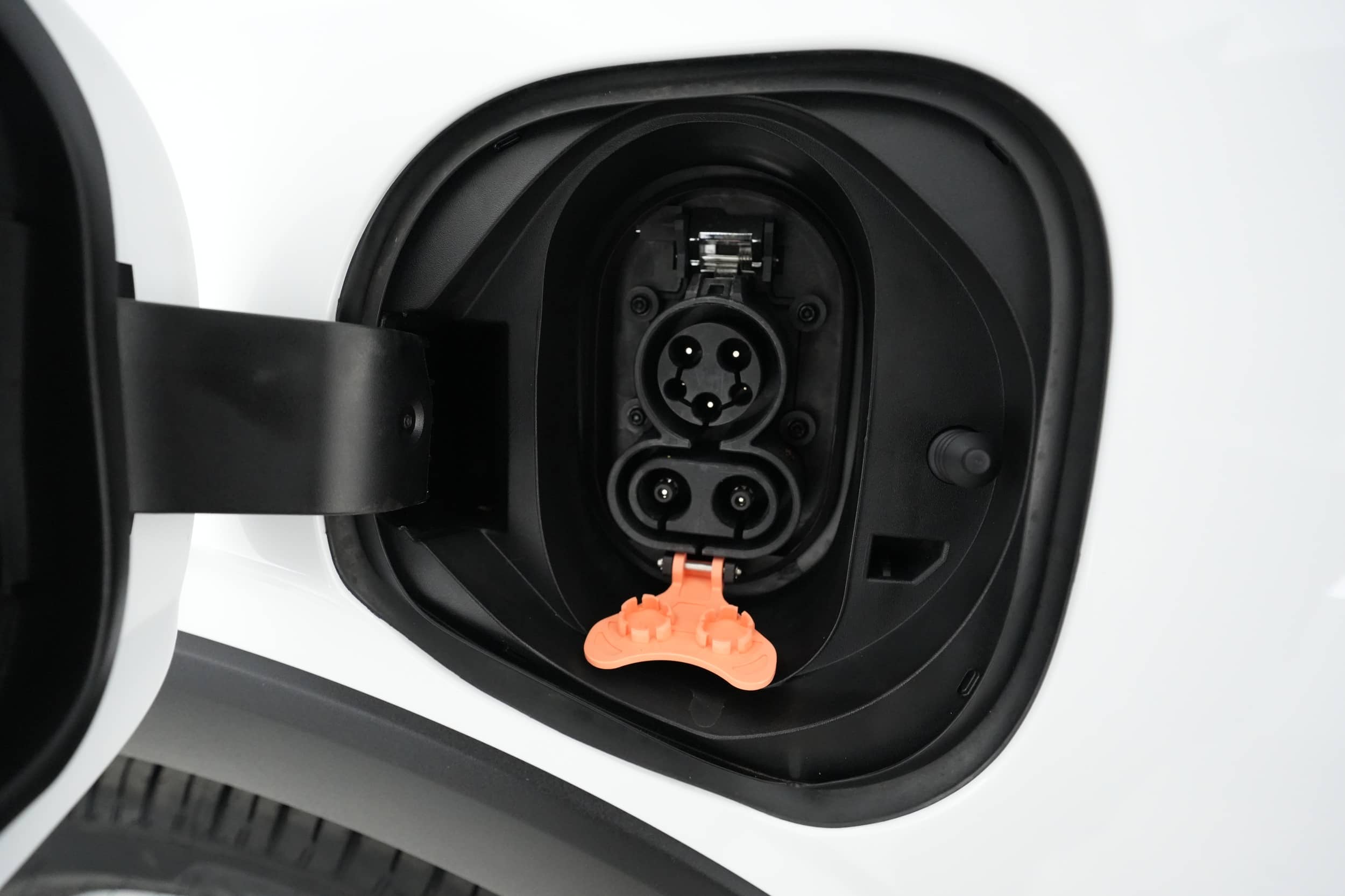 EverCars Co. vehicle image 8 for Chevrolet Bolt EUV -  Premier on EverCars Co.