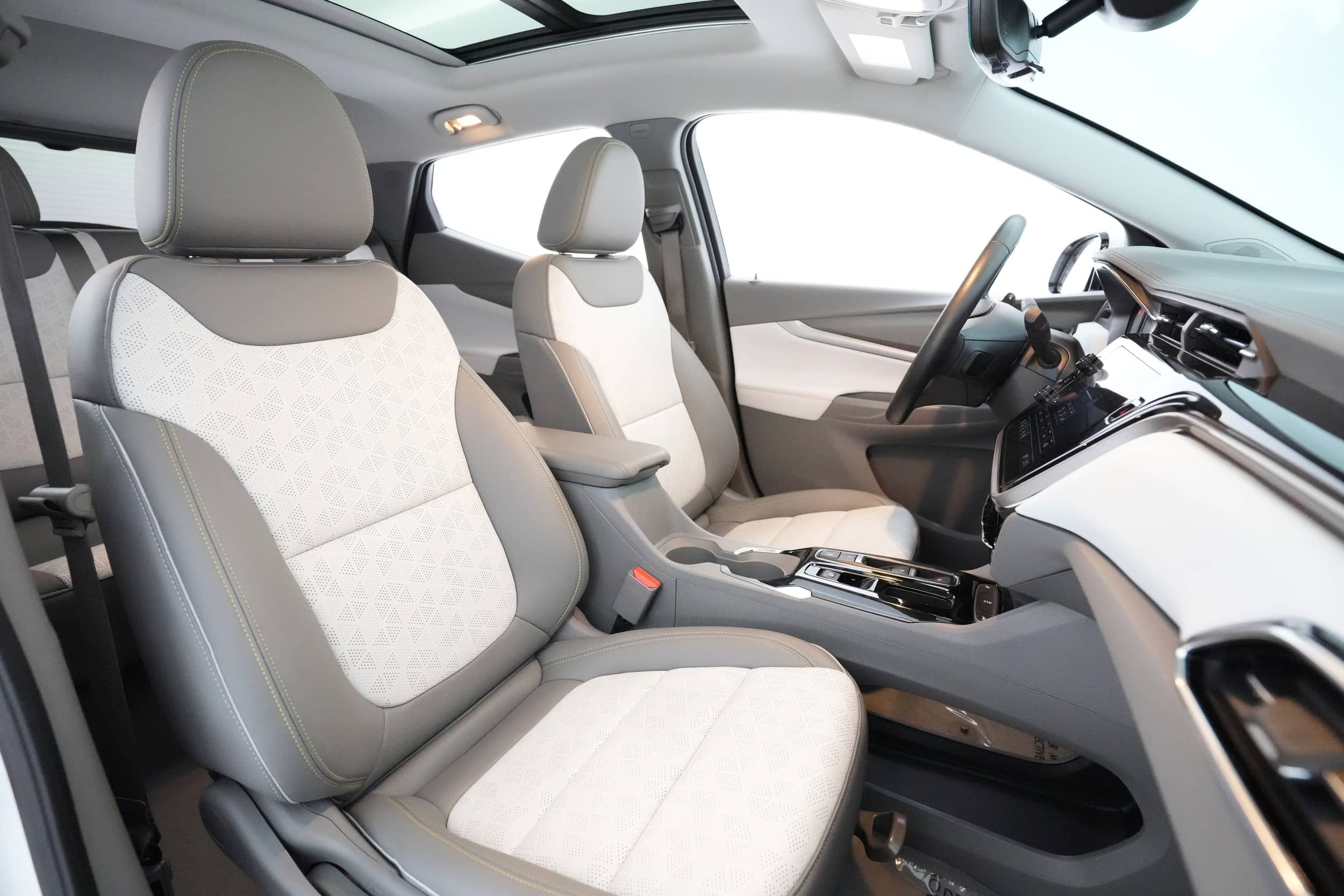 EverCars Co. vehicle image 18 for Chevrolet Bolt EUV -  Premier on EverCars Co.