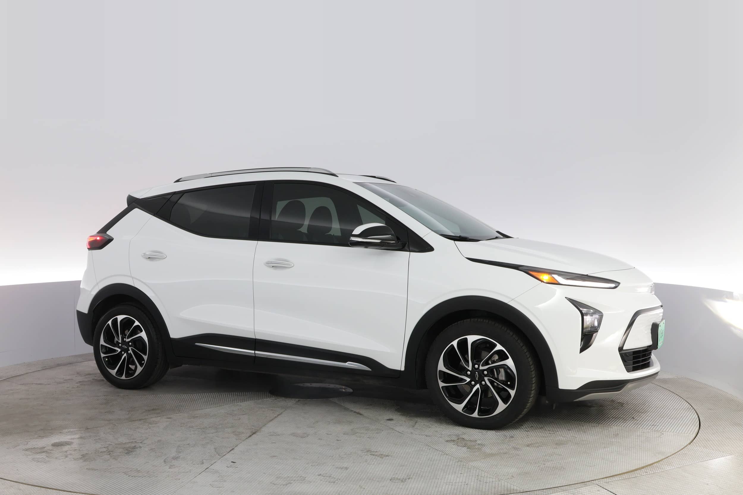 EverCars Co. vehicle image 11 for Chevrolet Bolt EUV -  Premier on EverCars Co.