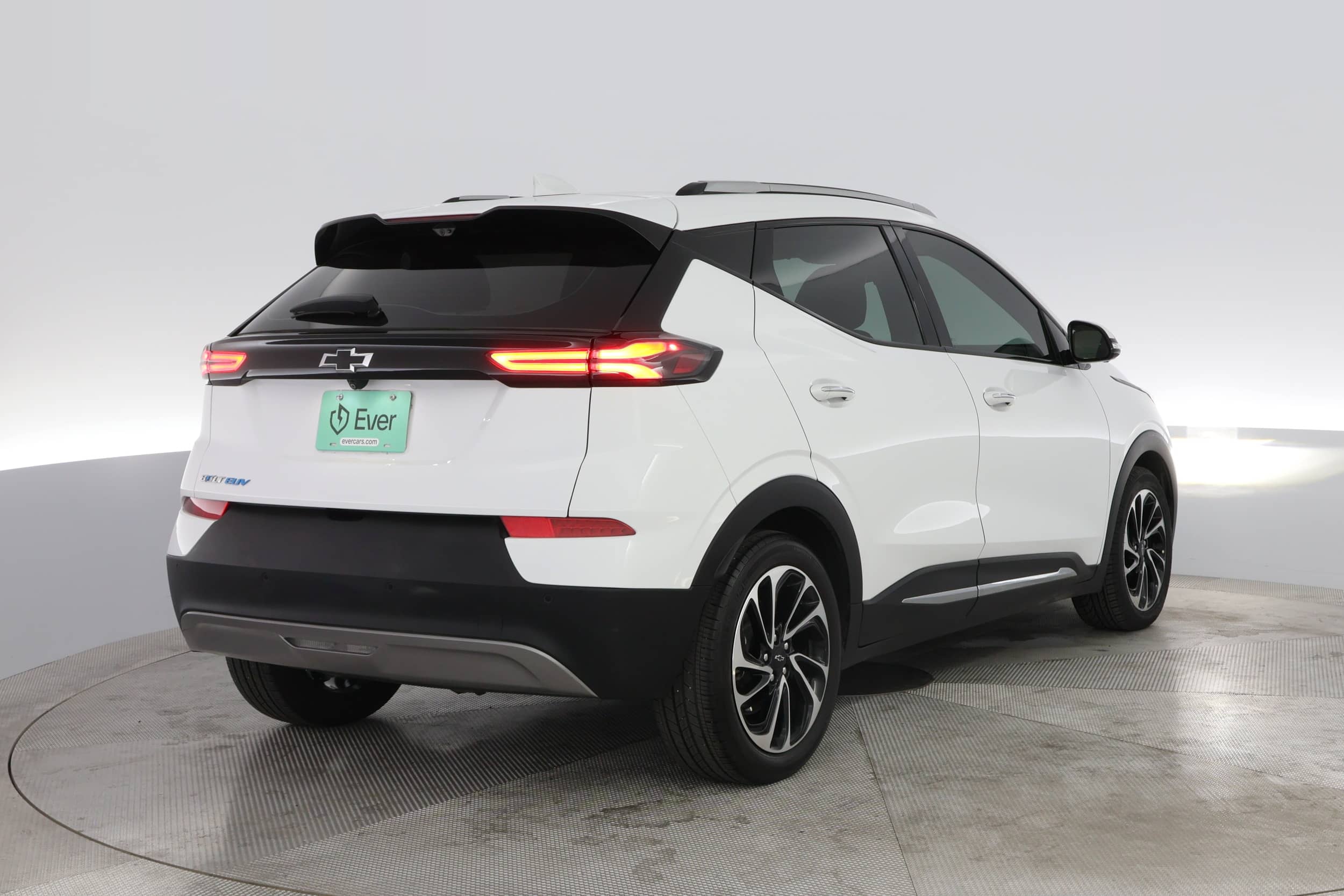 EverCars Co. vehicle image 2 for Chevrolet Bolt EUV -  Premier on EverCars Co.