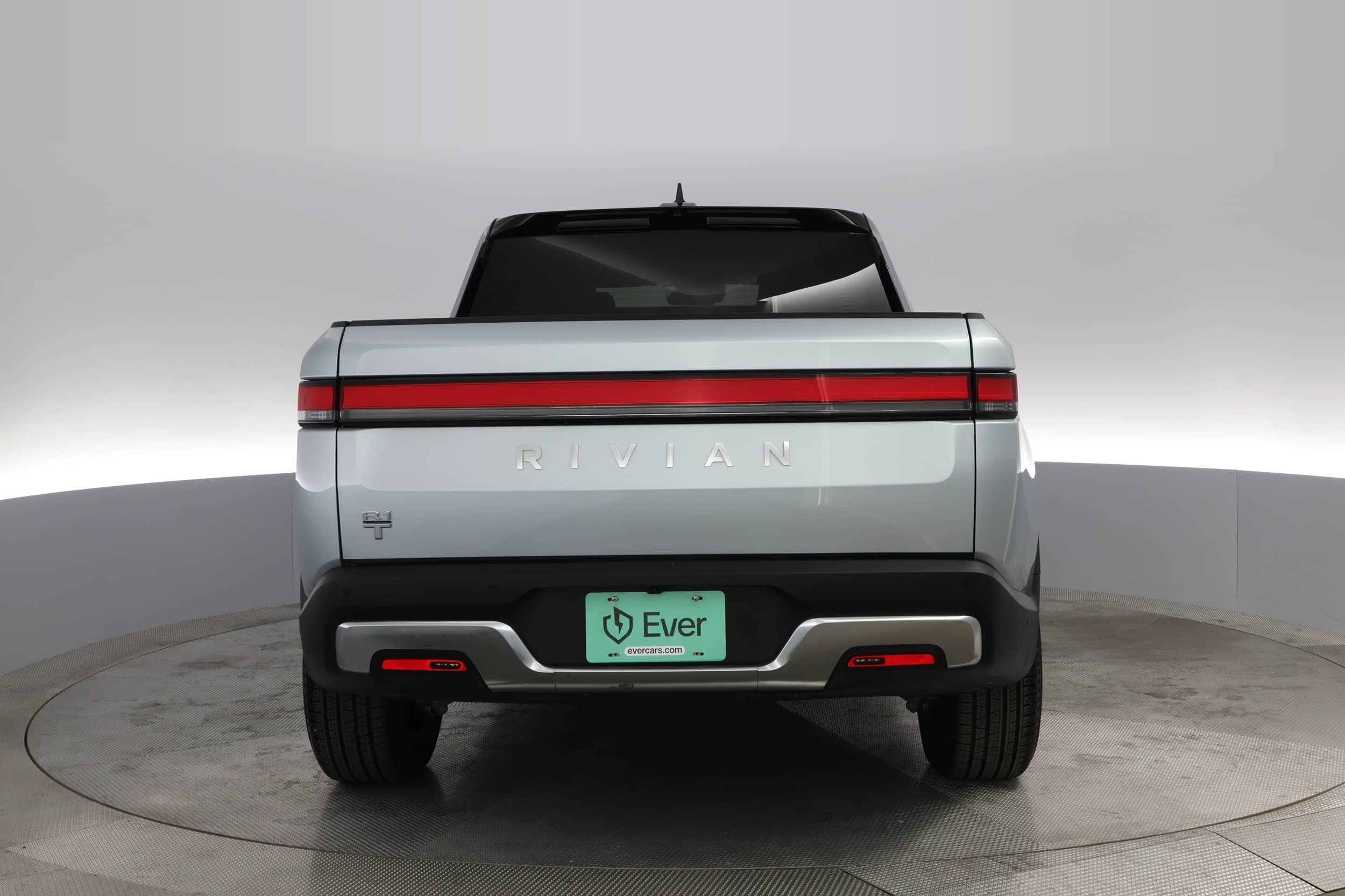 EverCars Co. vehicle image 14 for Rivian R1T -  Adventure on EverCars Co.