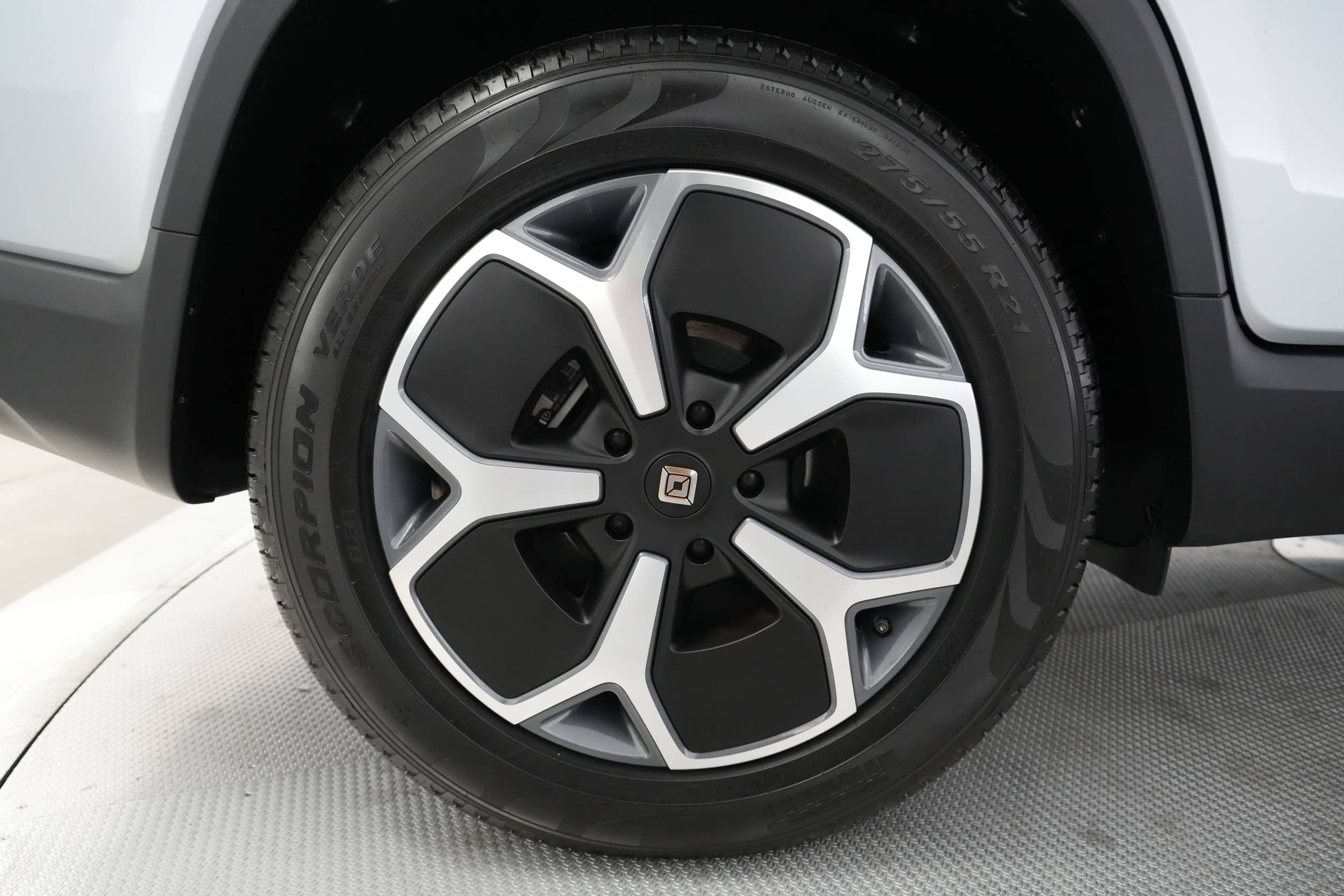 EverCars Co. vehicle image 15 for Rivian R1T -  Adventure on EverCars Co.