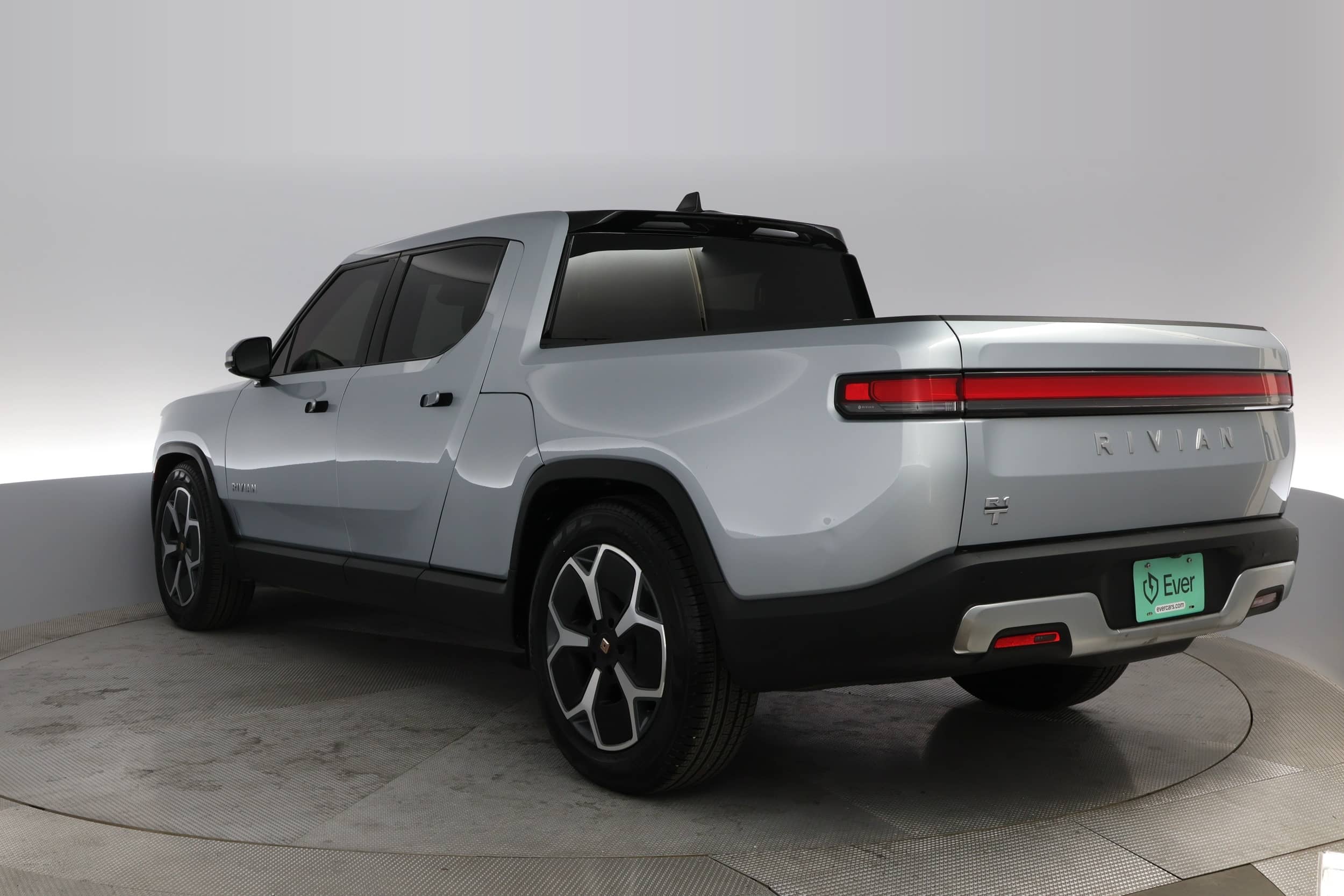 EverCars Co. vehicle image 9 for Rivian R1T -  Adventure on EverCars Co.