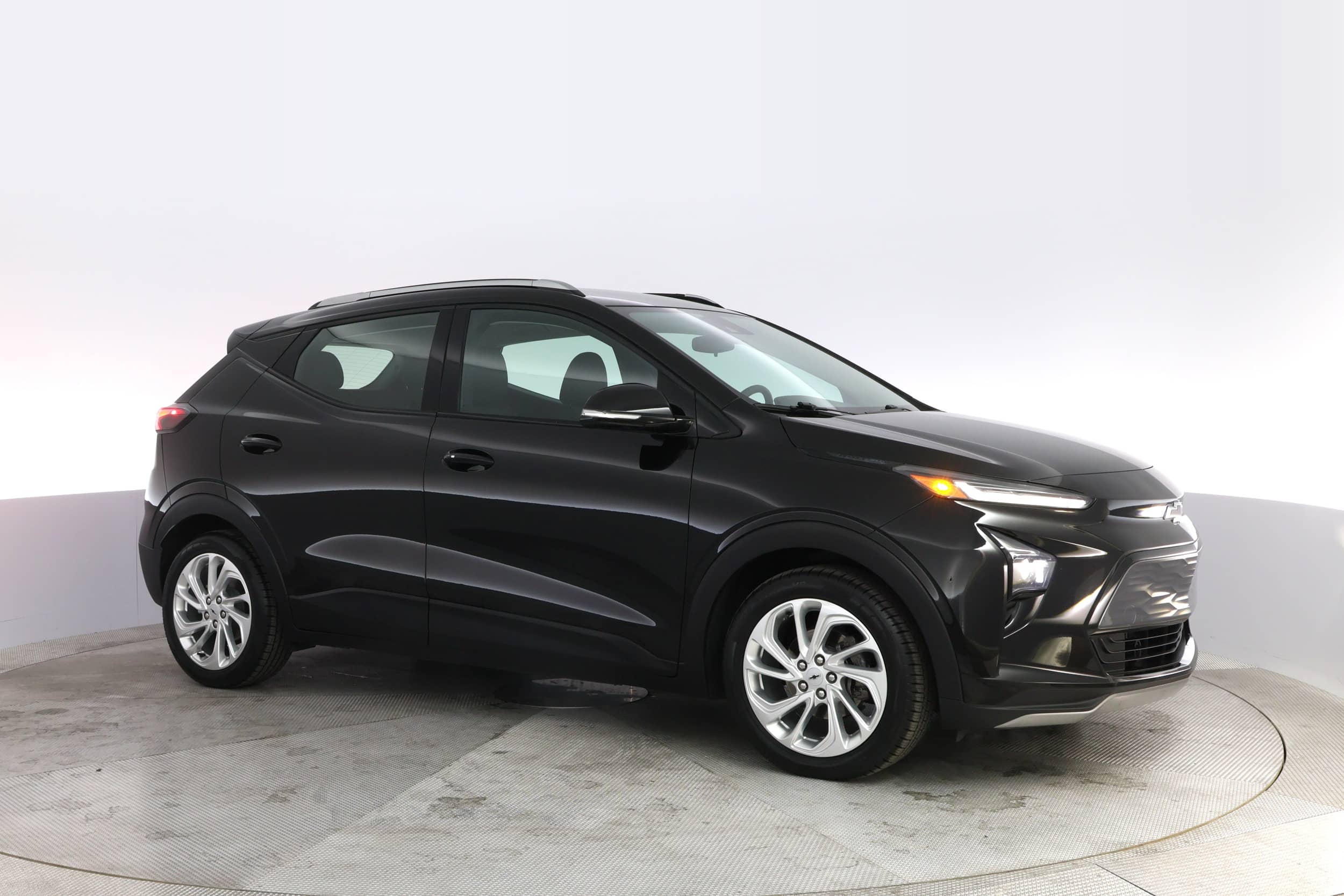 EverCars Co. vehicle image 11 for Chevrolet Bolt EUV -  LT on EverCars Co.