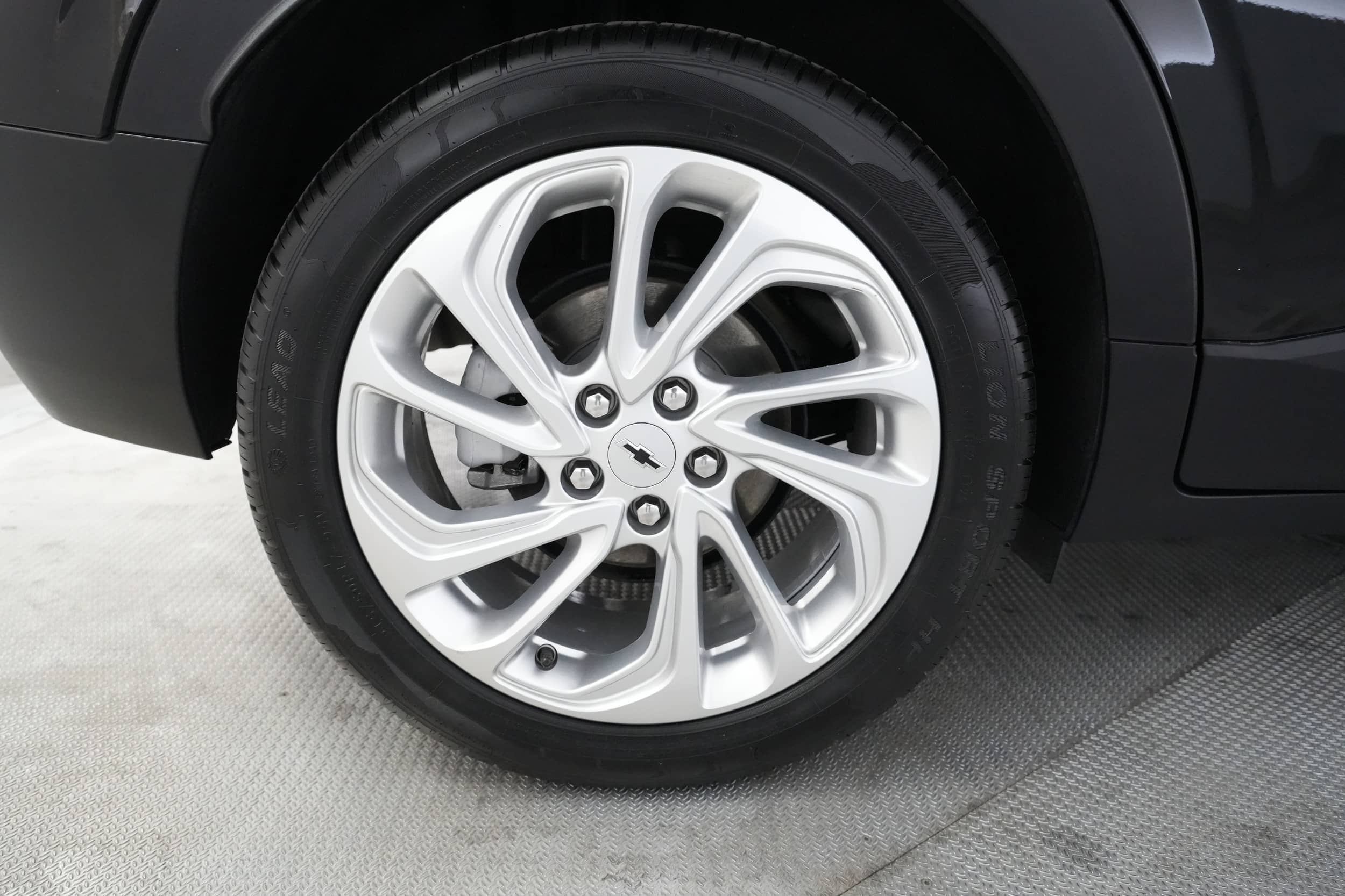 EverCars Co. vehicle image 16 for Chevrolet Bolt EUV -  LT on EverCars Co.