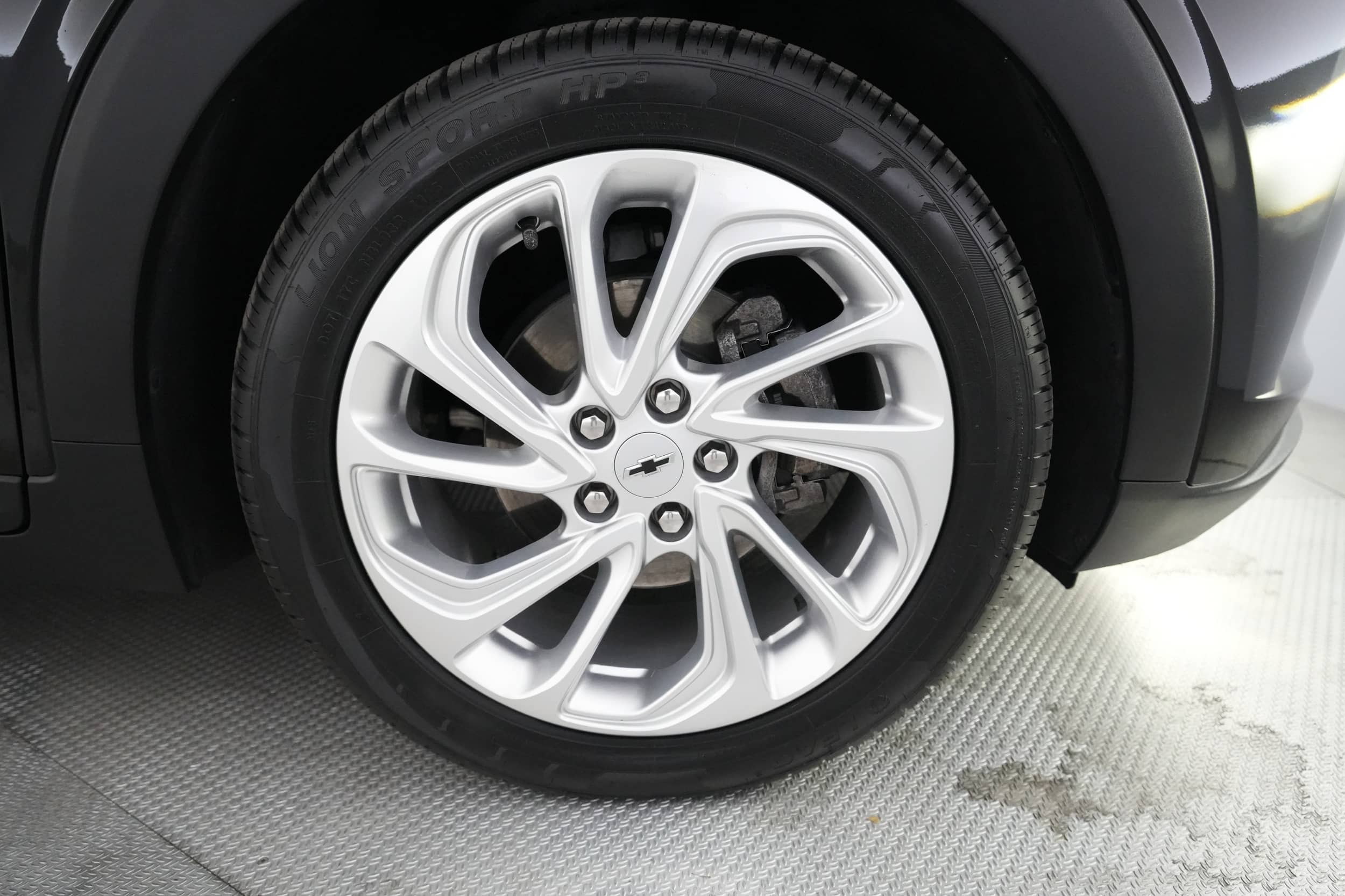 EverCars Co. vehicle image 17 for Chevrolet Bolt EUV -  LT on EverCars Co.