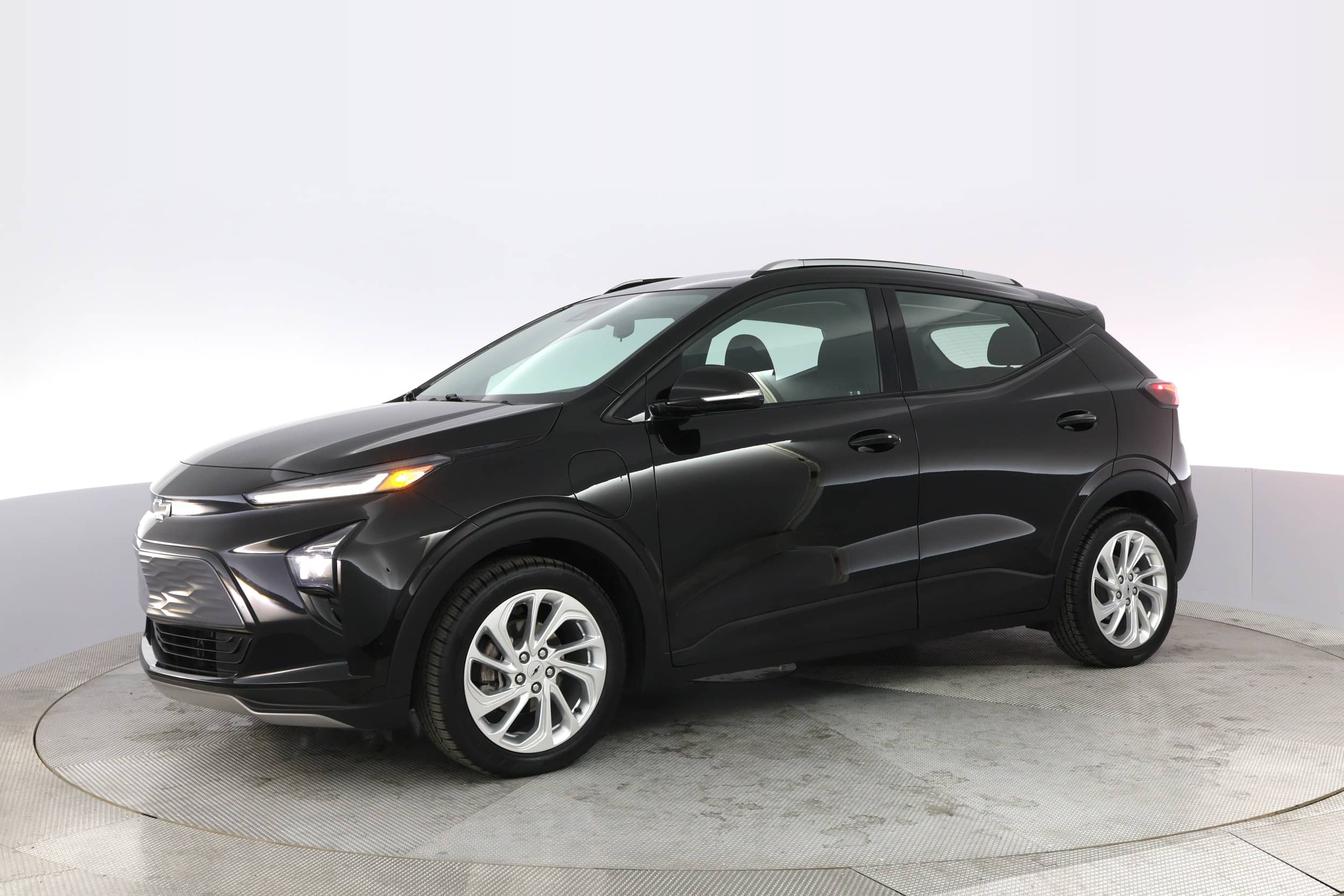 EverCars Co. vehicle image 14 for Chevrolet Bolt EUV -  LT on EverCars Co.