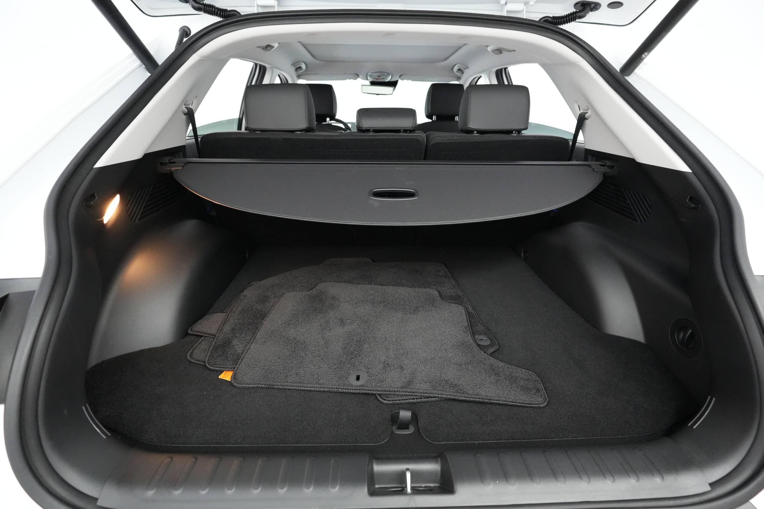 EverCars Co. vehicle image 6 for Hyundai IONIQ 5 -  Limited on EverCars Co.