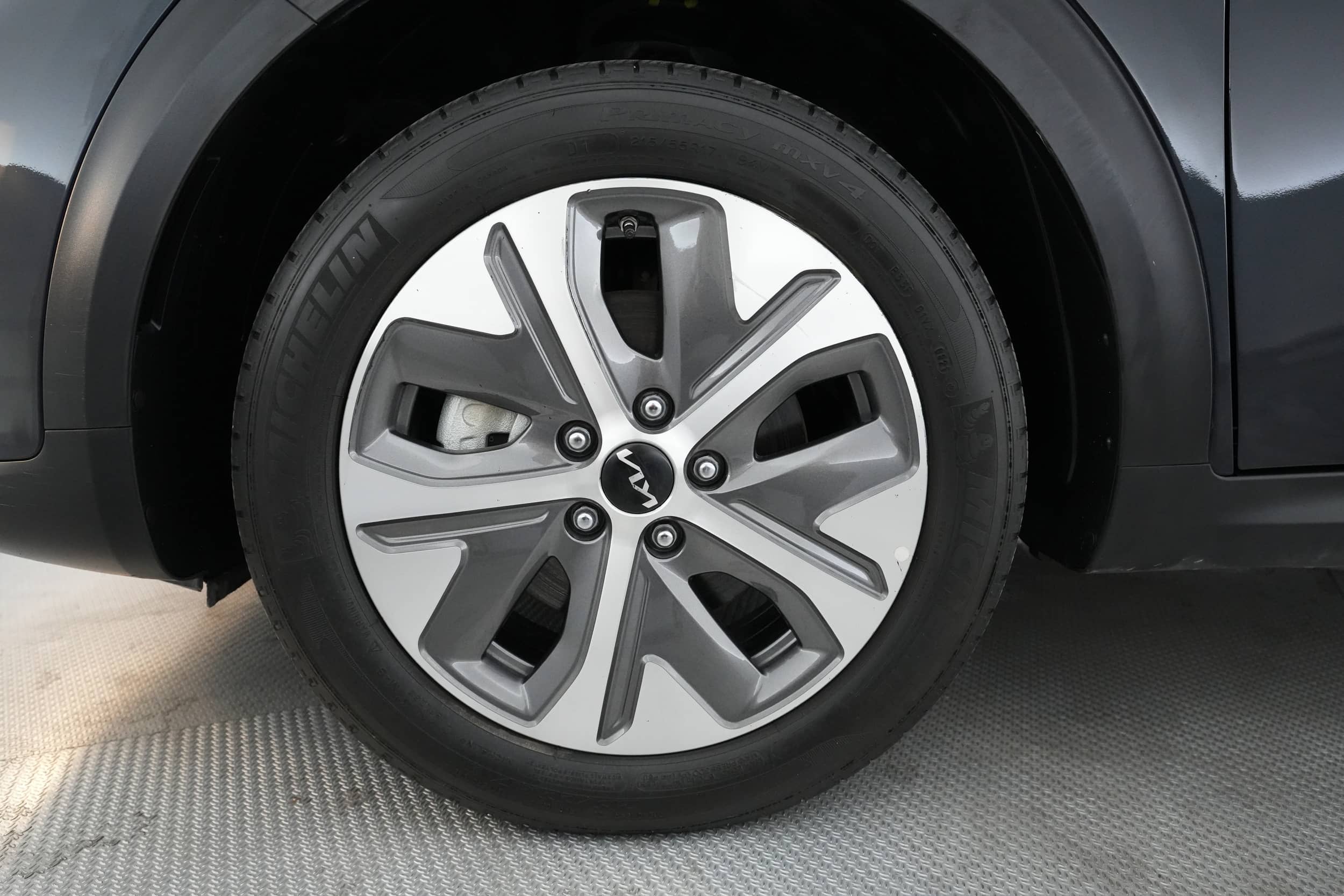 EverCars Co. vehicle image 7 for Kia Niro EV -  EX Premium on EverCars Co.