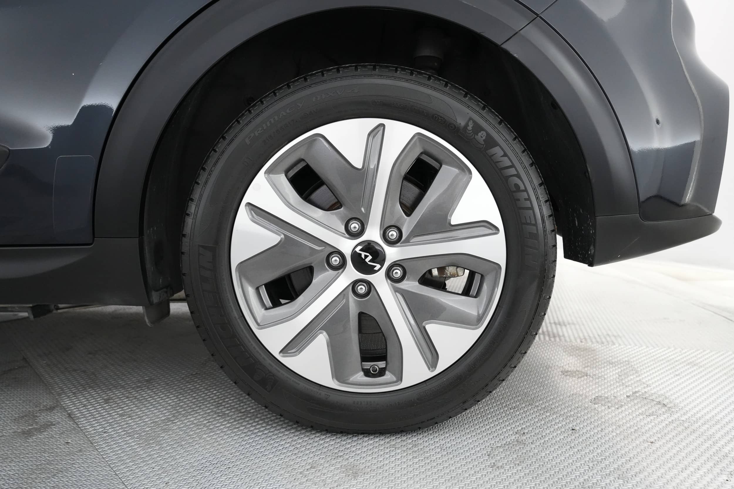 EverCars Co. vehicle image 15 for Kia Niro EV -  EX Premium on EverCars Co.