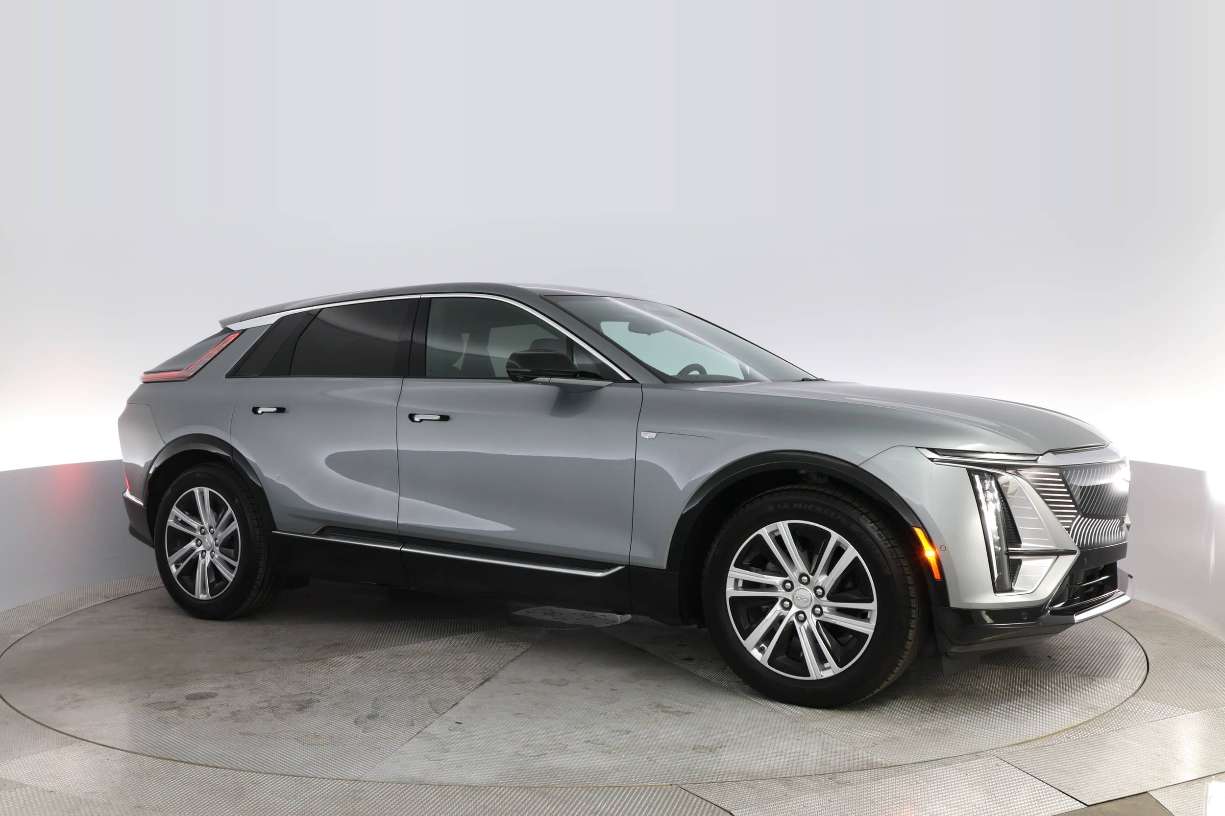 EverCars Co. vehicle image 11 for Cadillac LYRIQ -  Tech on EverCars Co.