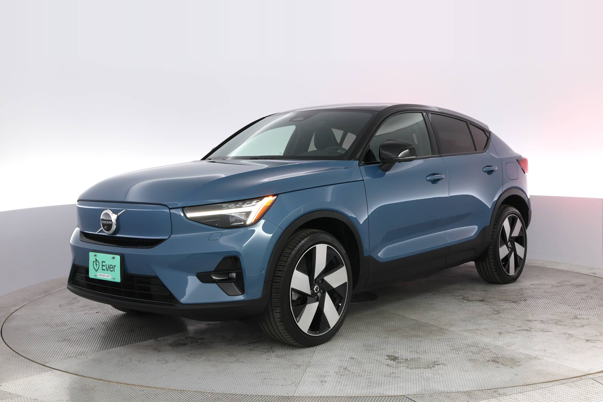 EverCars Co. vehicle image 1 for Volvo C40 Recharge -  Pure Electric on EverCars Co.