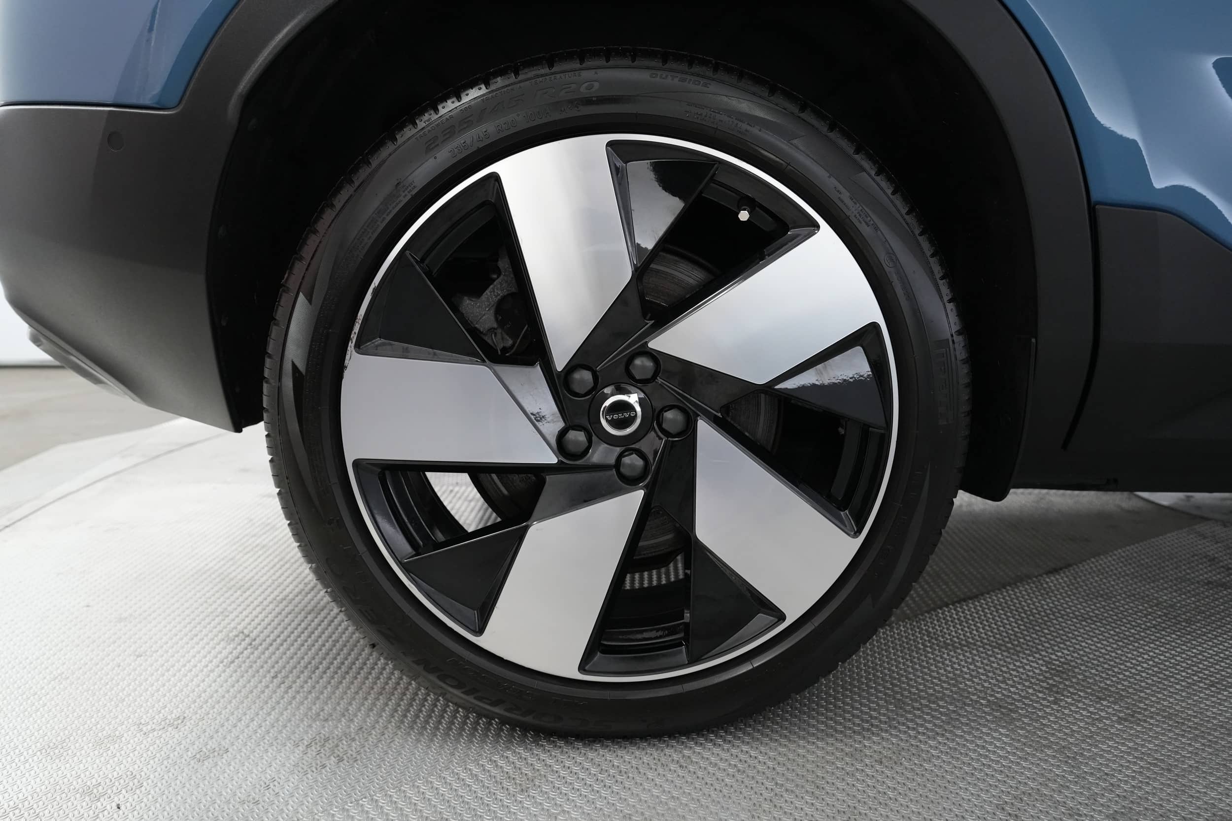 EverCars Co. vehicle image 17 for Volvo C40 Recharge -  Pure Electric on EverCars Co.